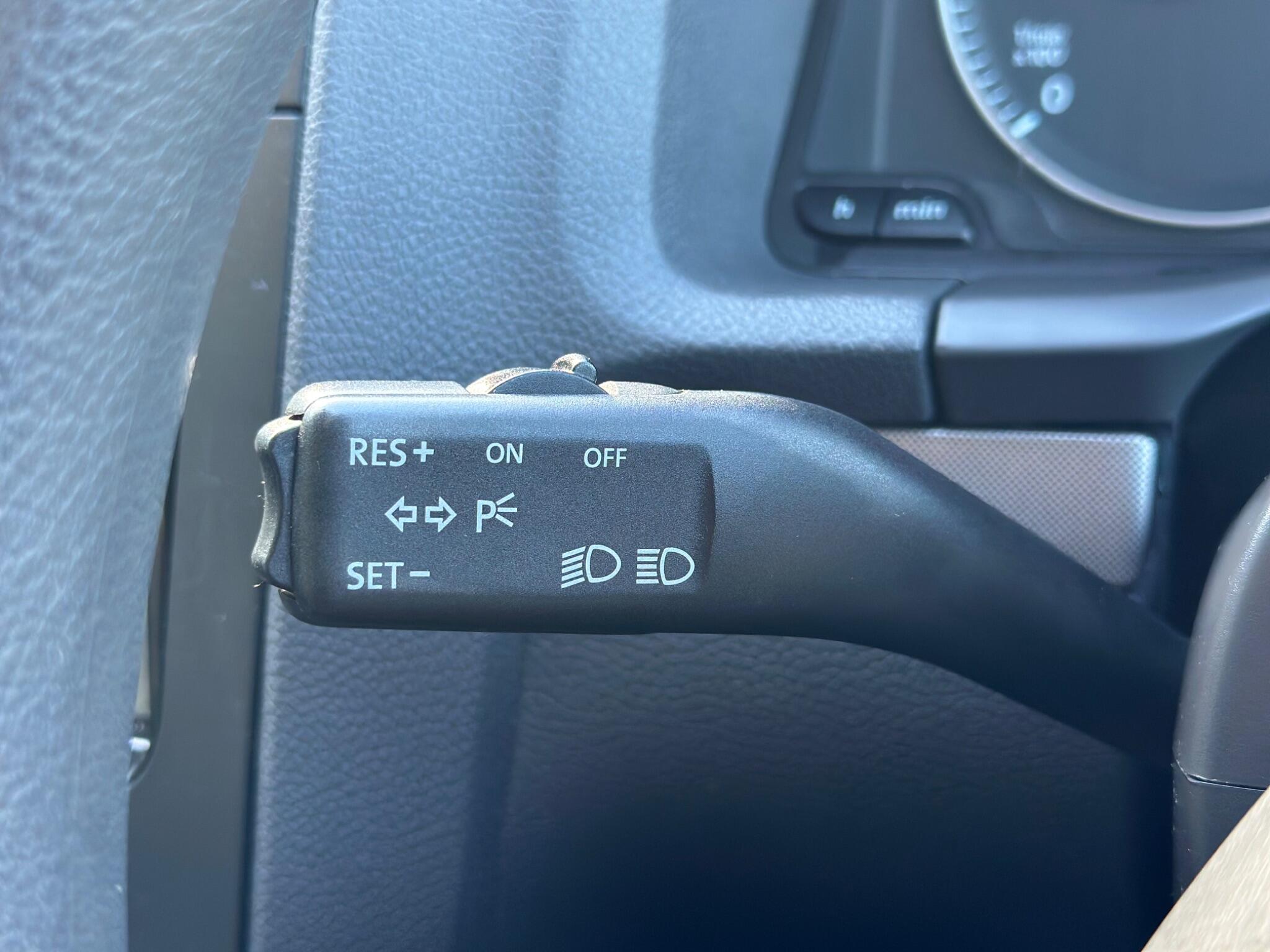 Volkswagen Golf view 25