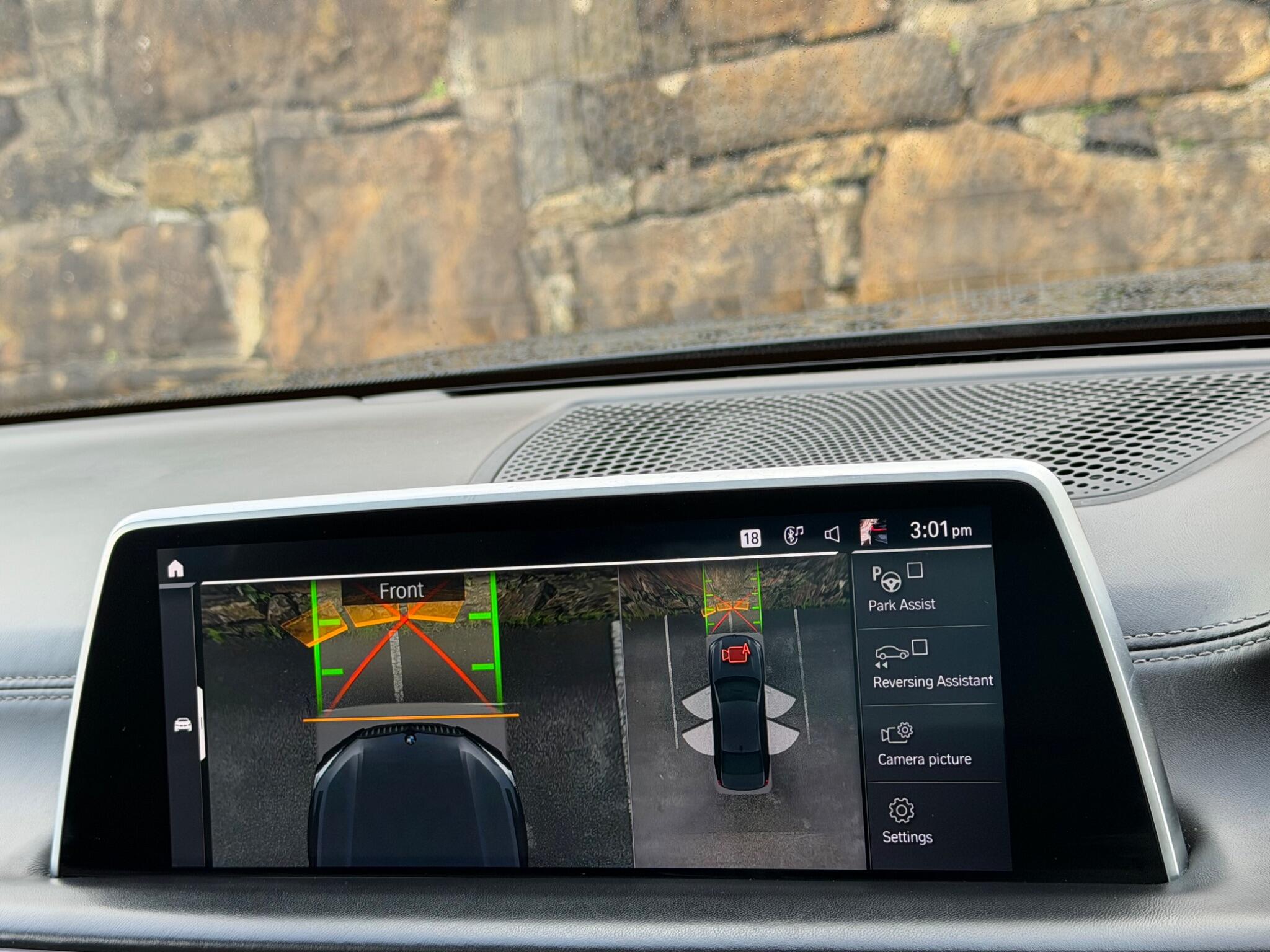 BMW 7 Series view 29