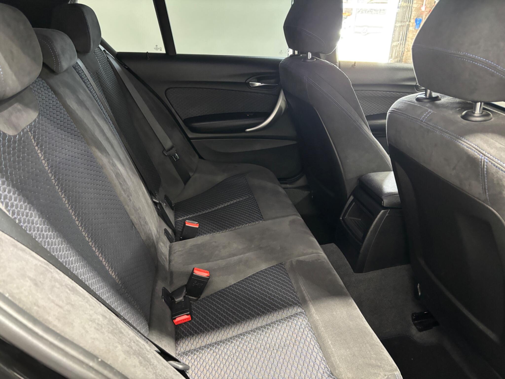 BMW 1 Series view 14