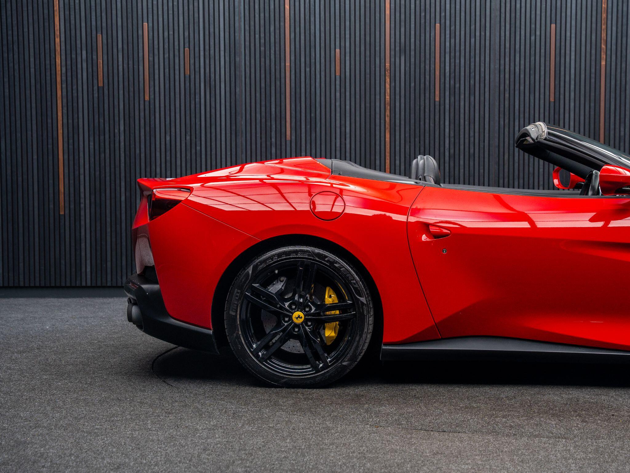 Ferrari Portofino view 21