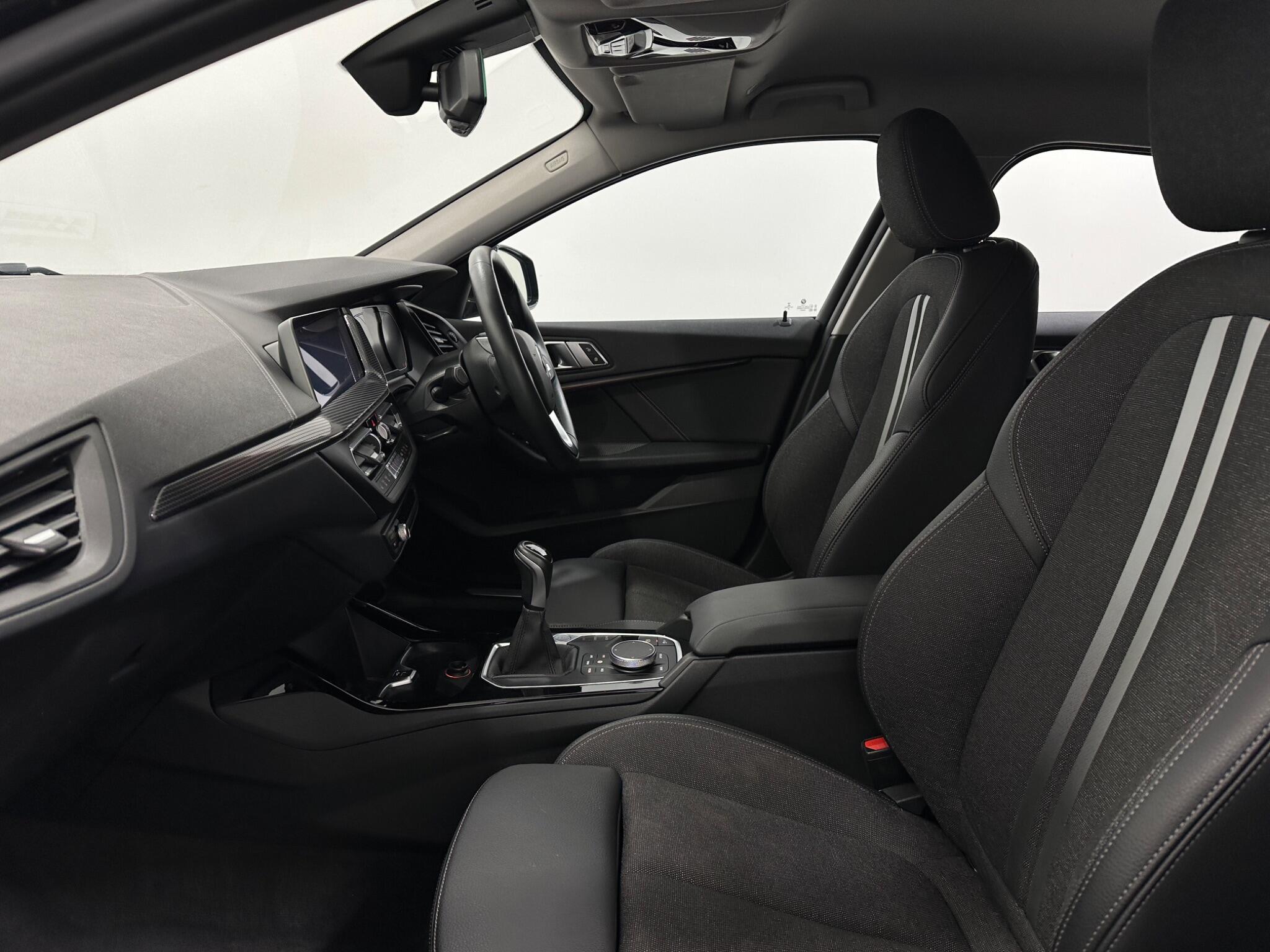 BMW 1 Series view 36