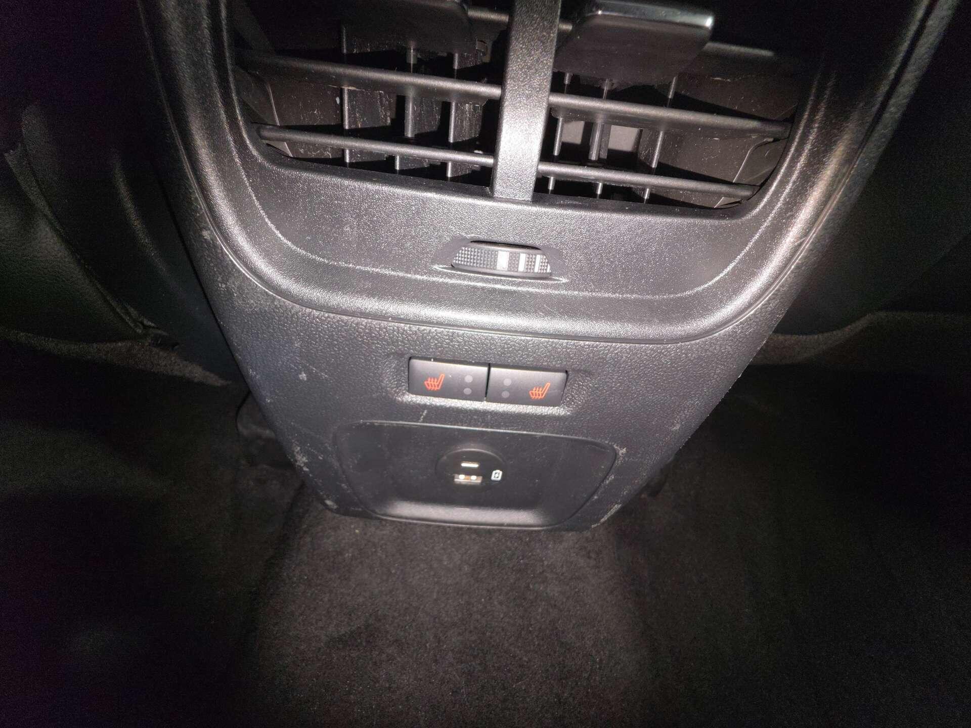 Ford Kuga view 52