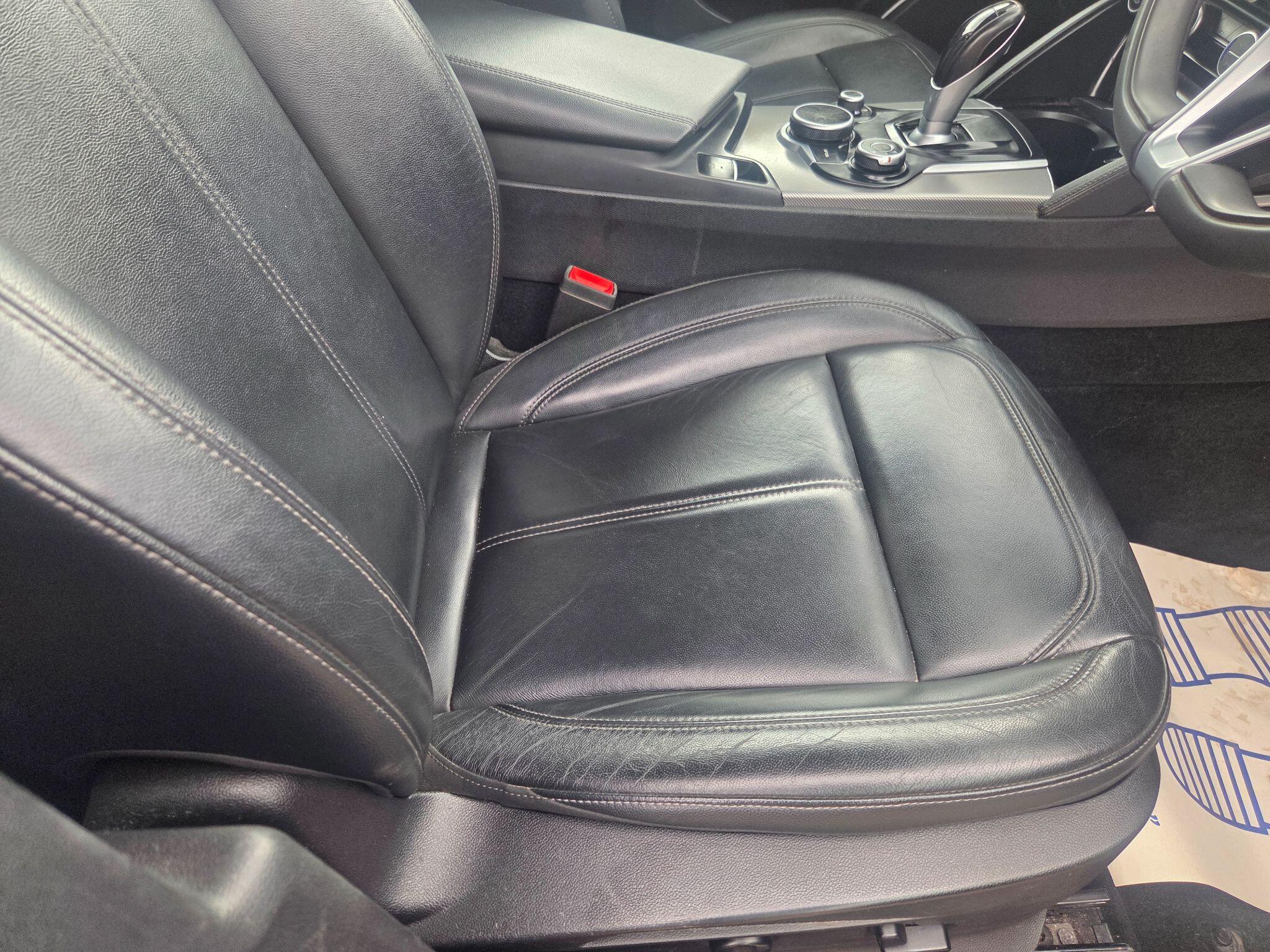 Alfa Romeo Stelvio view 16