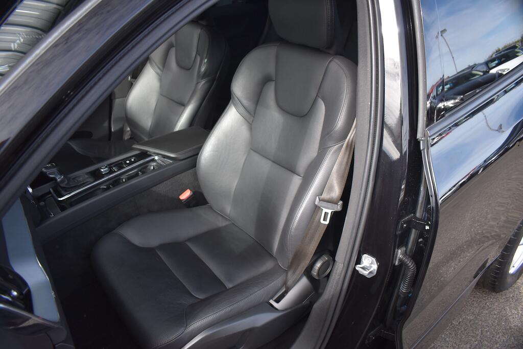 Volvo XC60 view 32