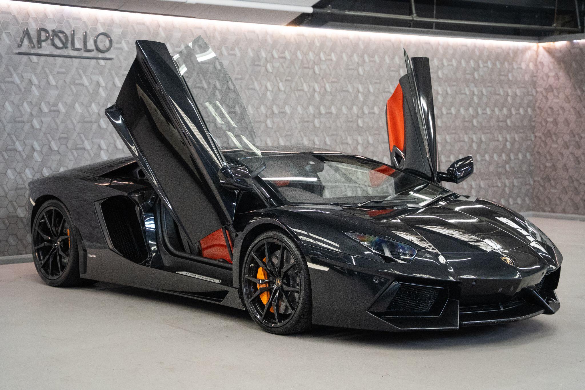 Lamborghini Aventador view 35