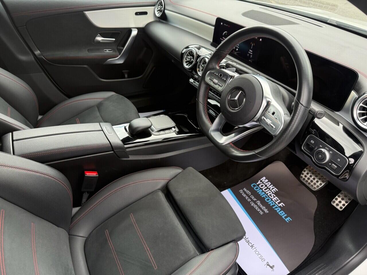 Mercedes-Benz Cla view 14