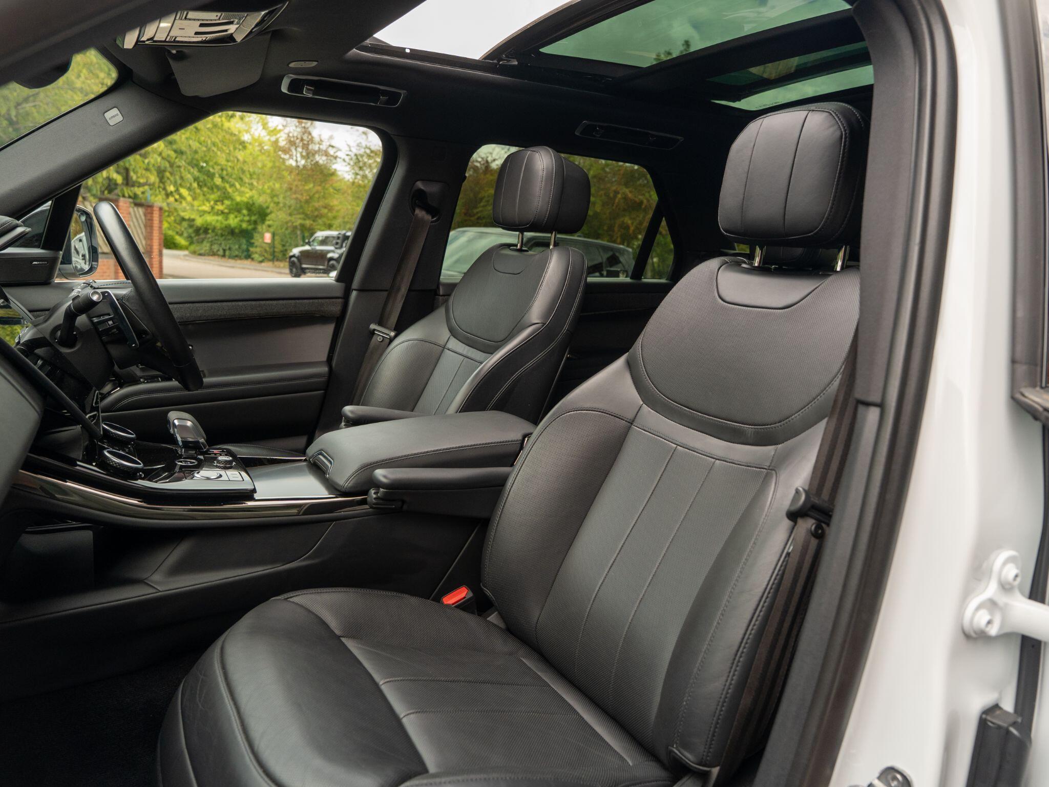Land Rover Range Rover Sport view 45