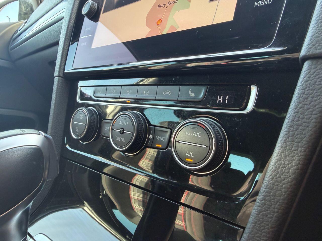Volkswagen Golf view 22