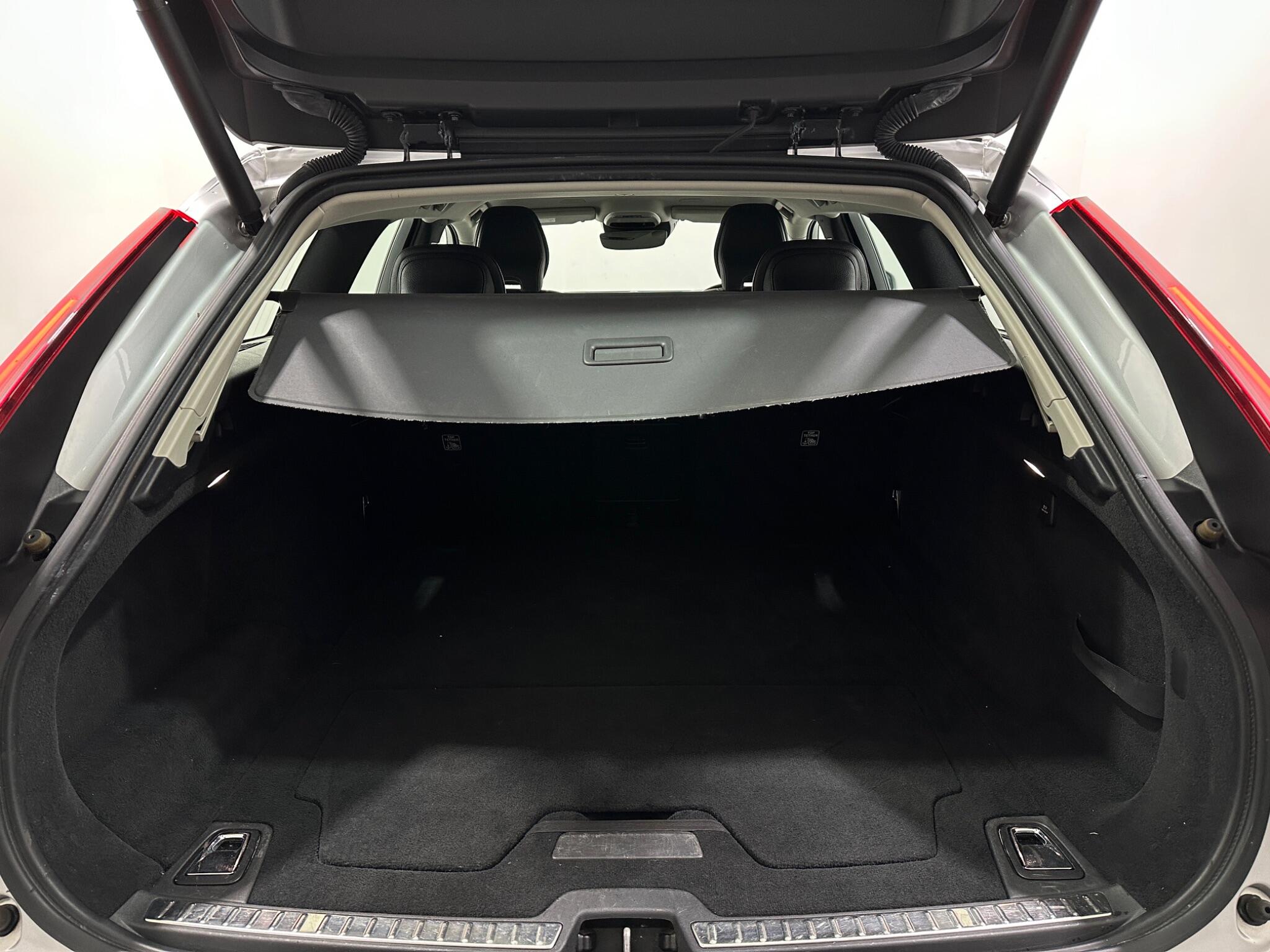 Volvo V90 view 46