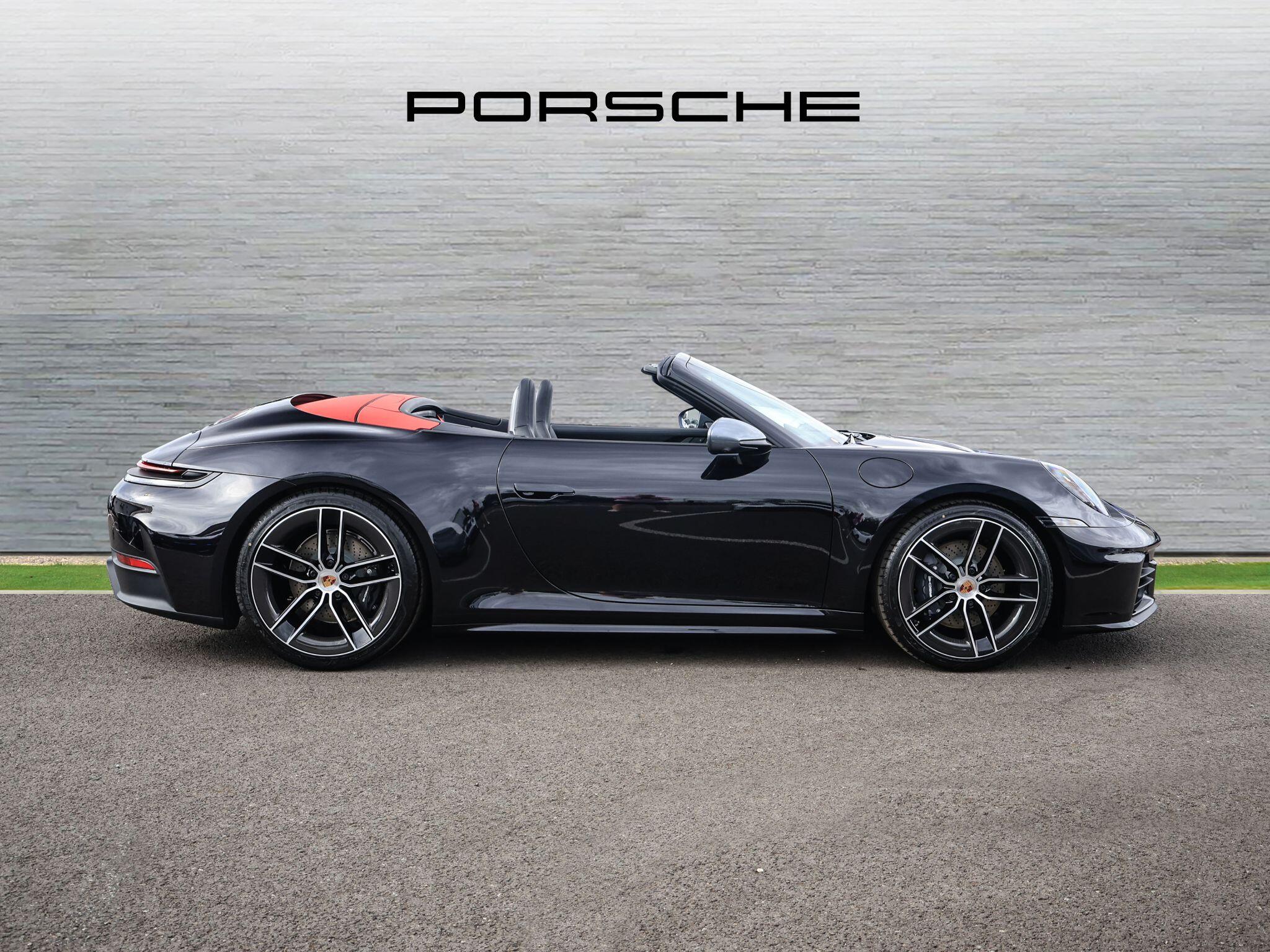 Porsche 911 view 10