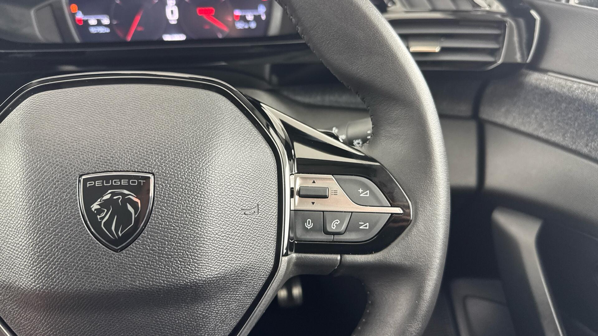 Peugeot 408 view 40