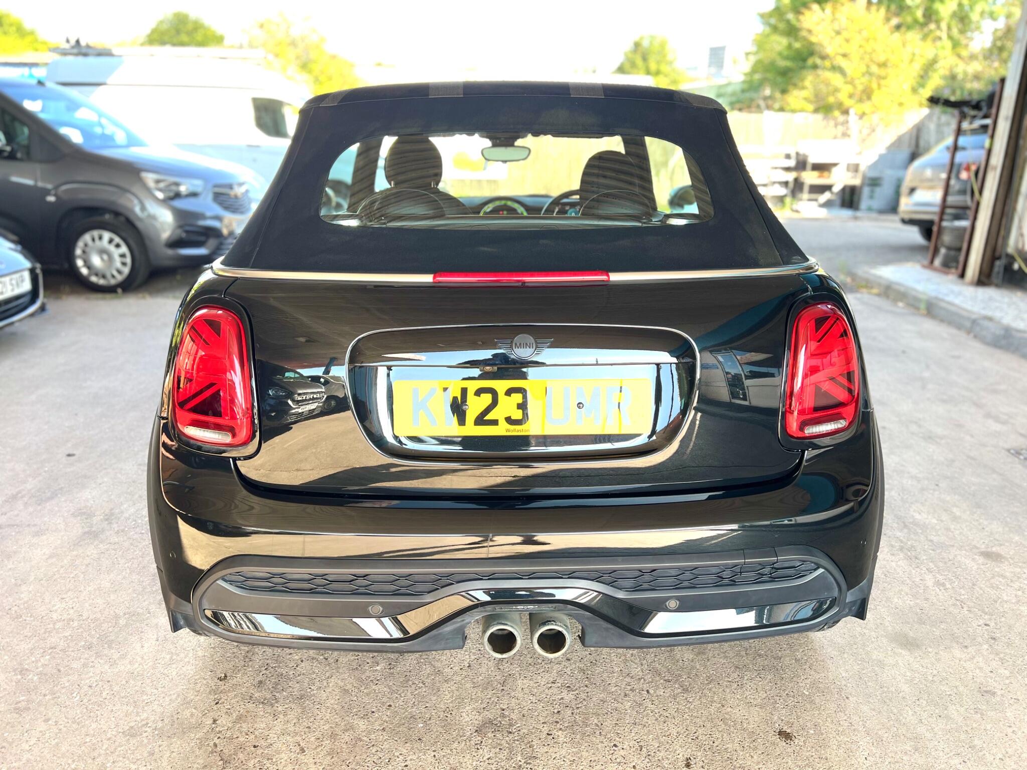 MINI Convertible view 10