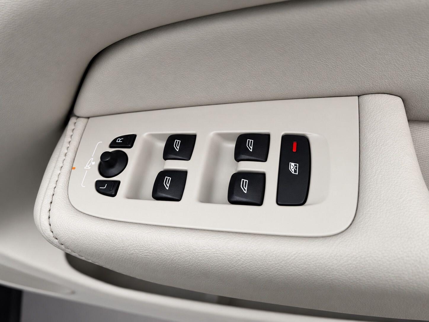 Volvo XC60 view 18