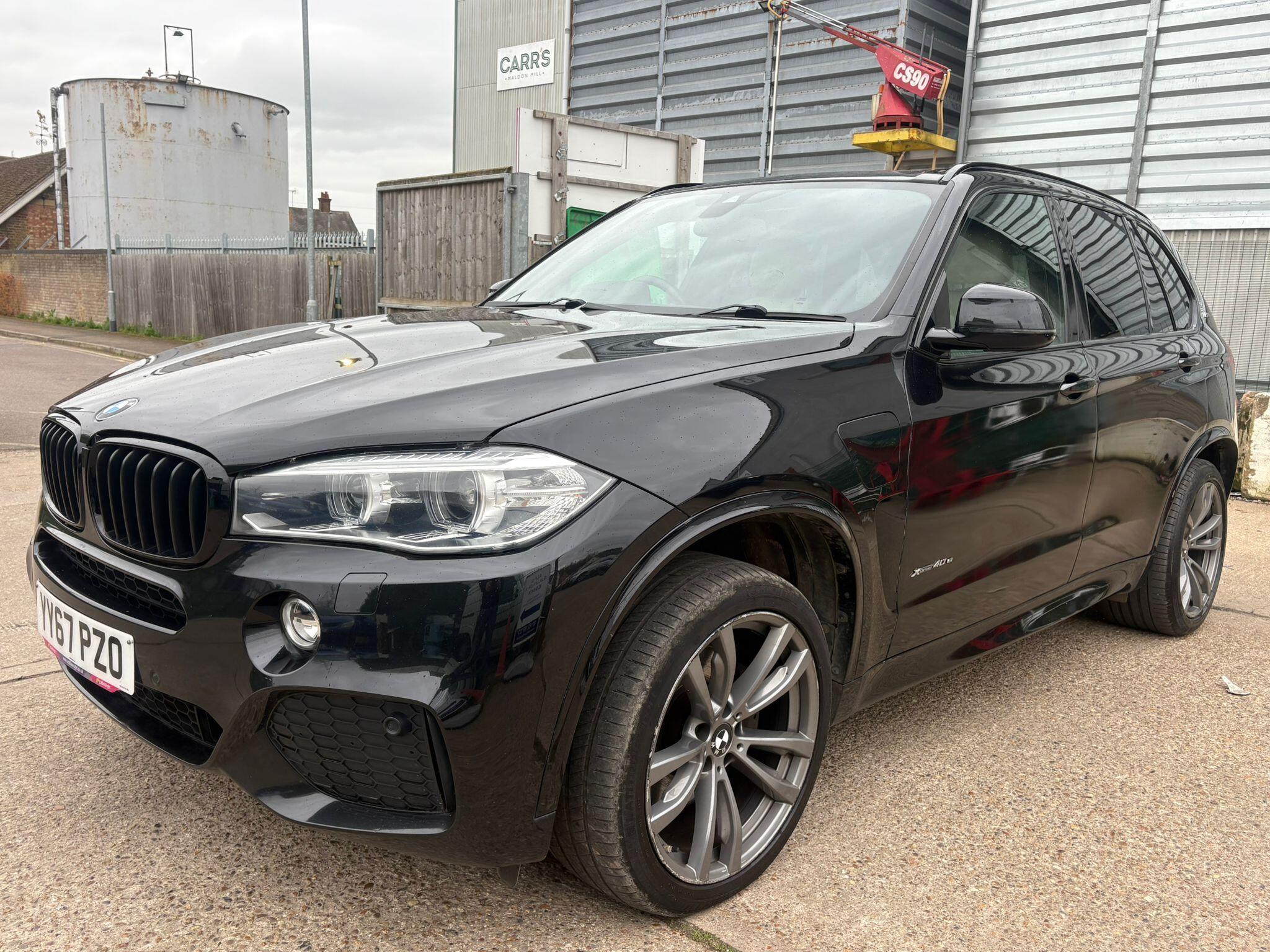 BMW X5 view 11