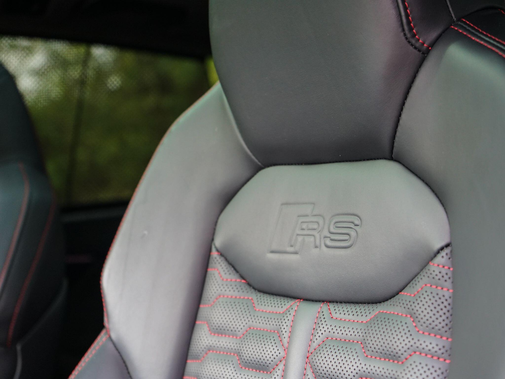 Audi RSQ8 view 13