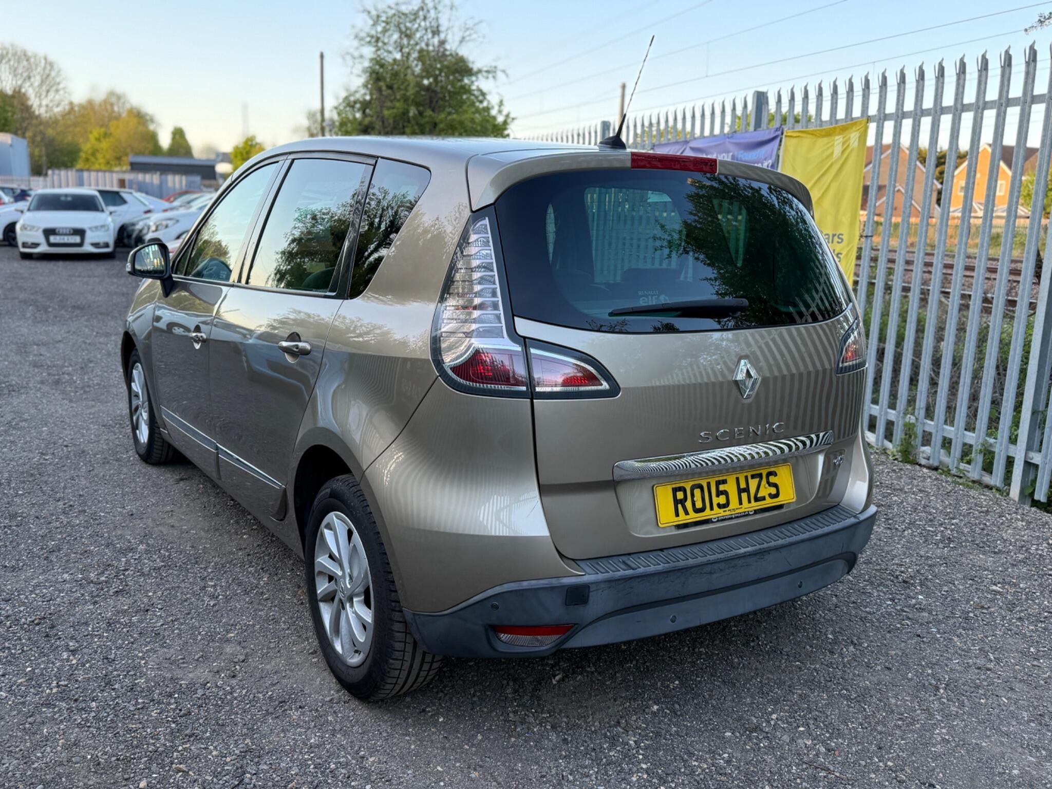 2015 Renault Scenic image 10