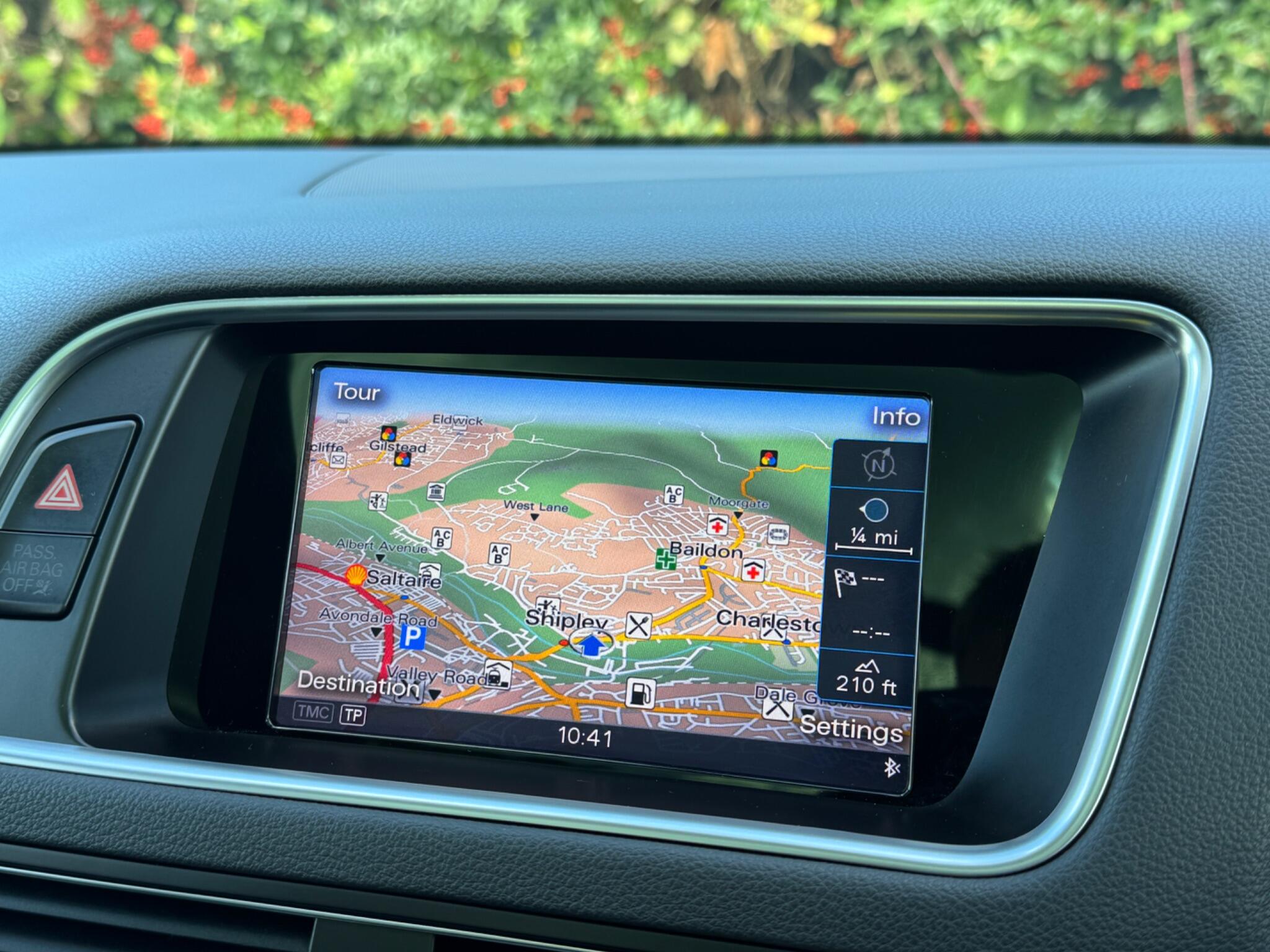 Audi SQ5 view 37