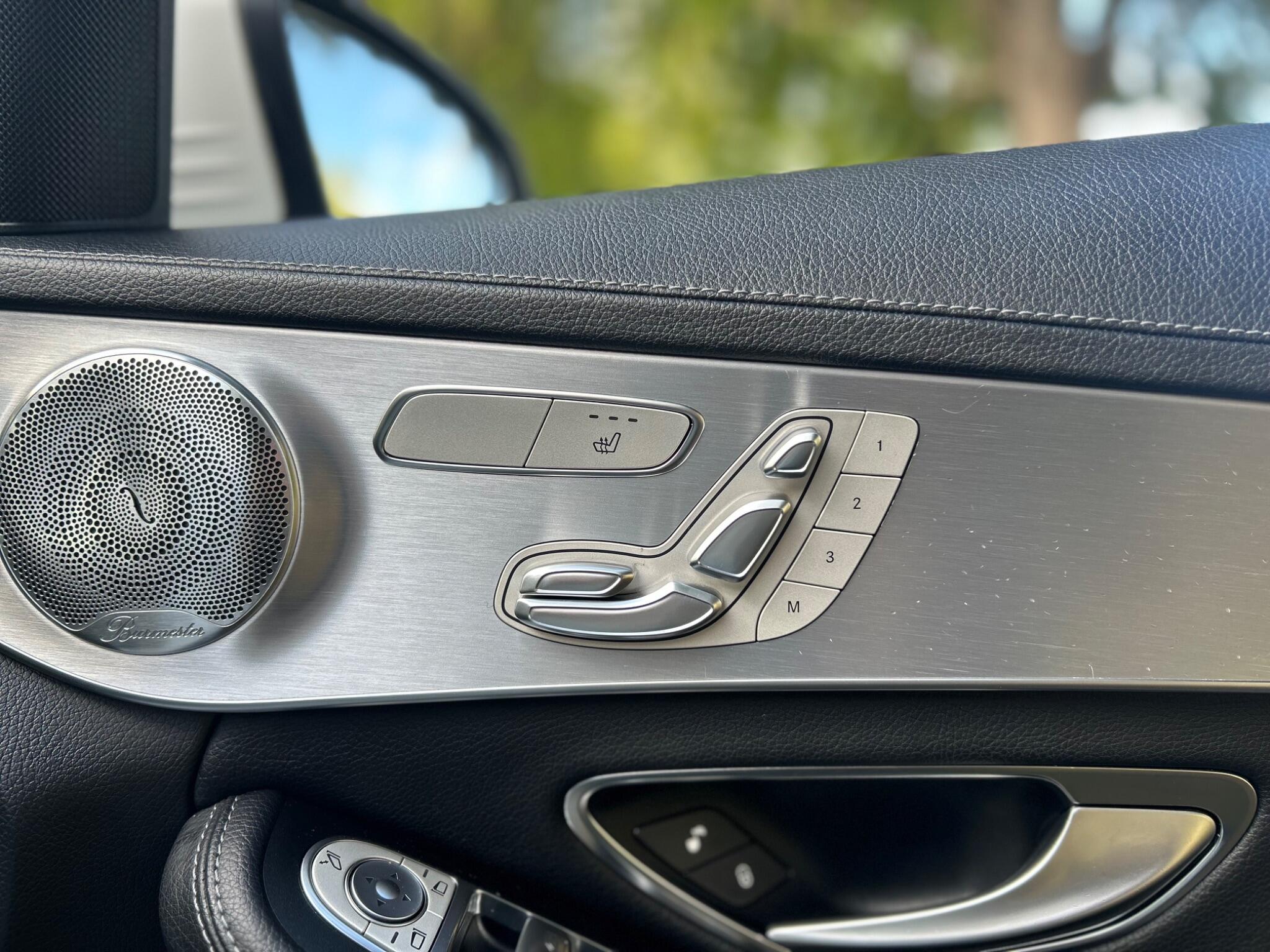 Mercedes-Benz C-Class view 3