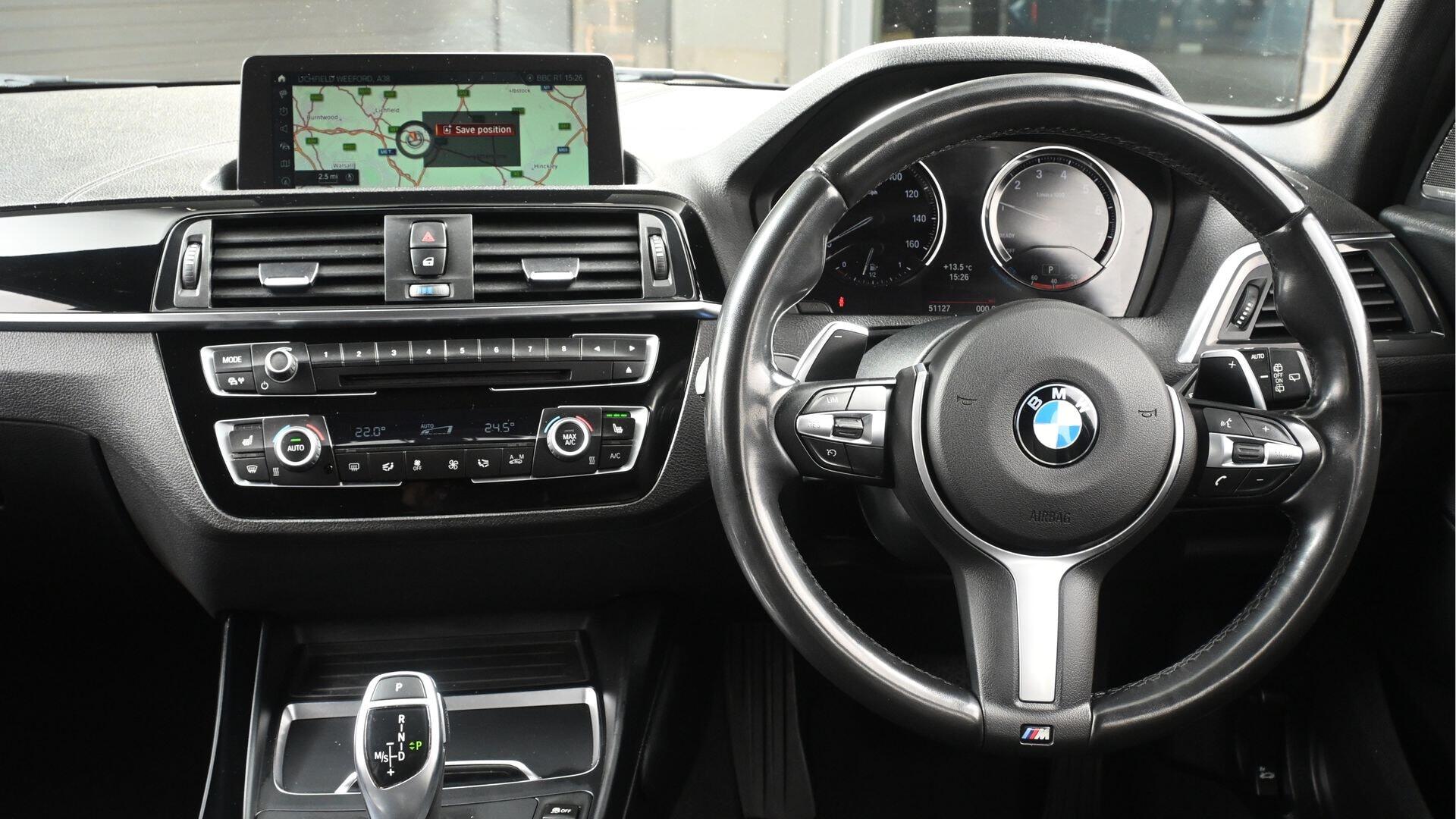 BMW 1 Series view 5