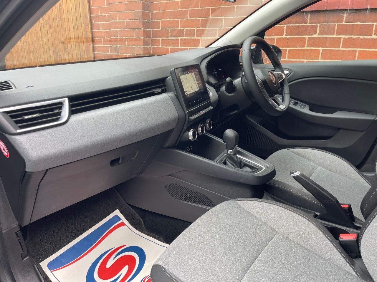 Renault Clio view 20