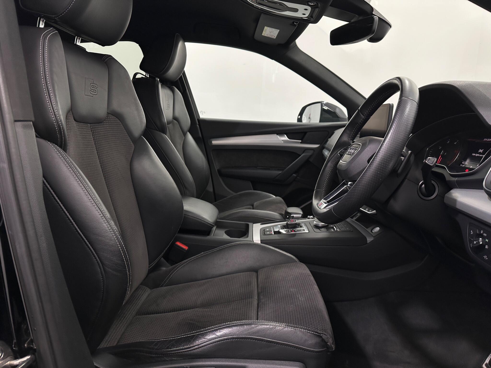 Audi Q5 view 31