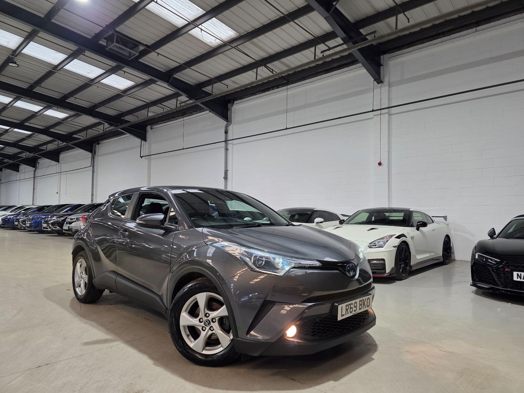 Toyota C-HR view 3