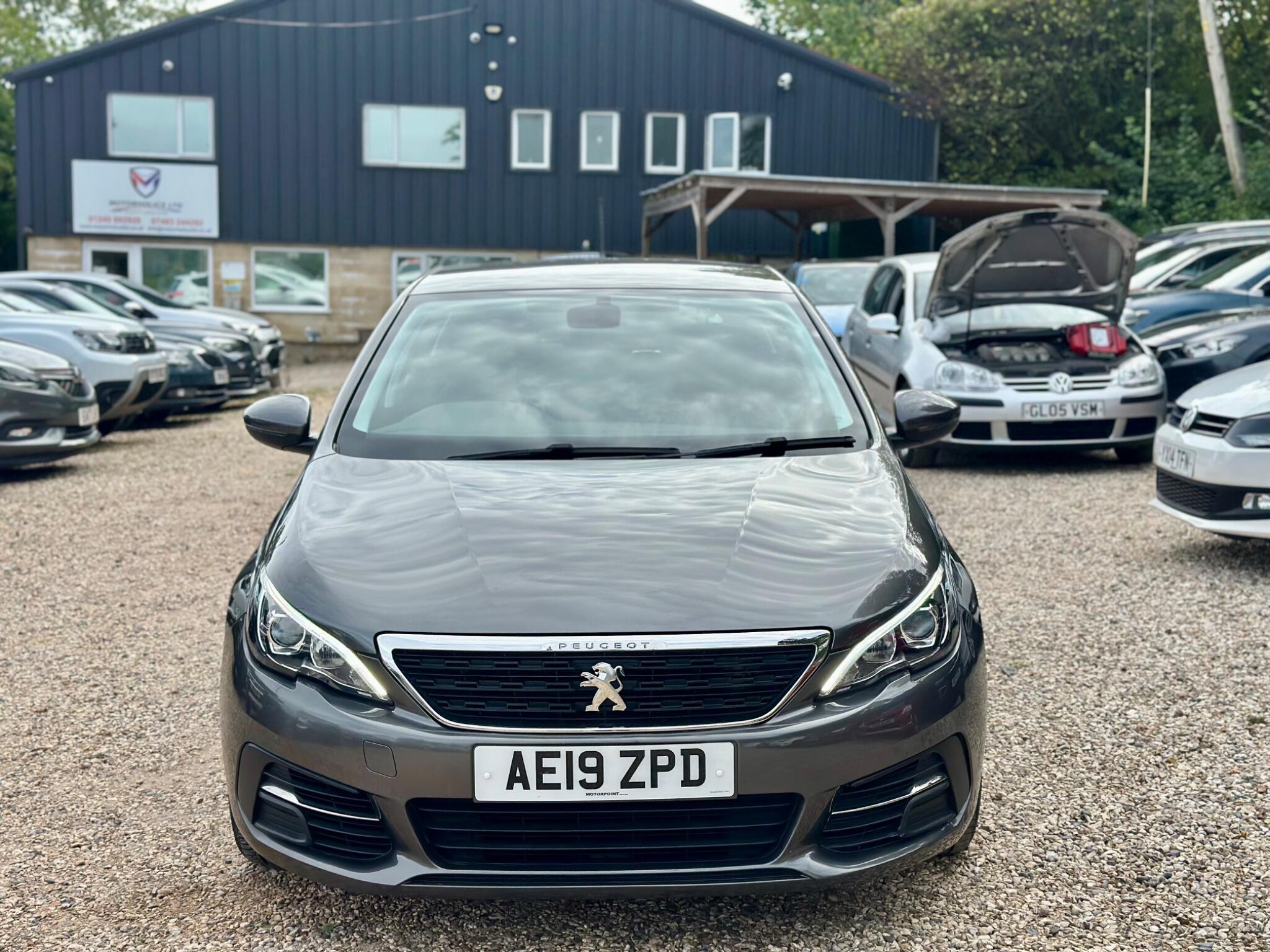 Peugeot 308 view 5