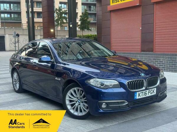 Blue 2016 BMW 5 Series Saloon Rear-wheel drive Automatic