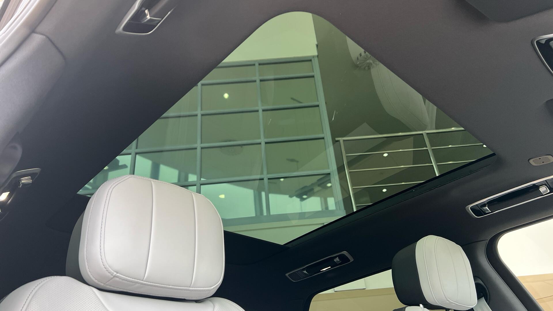 Land Rover Range Rover Sport view 30