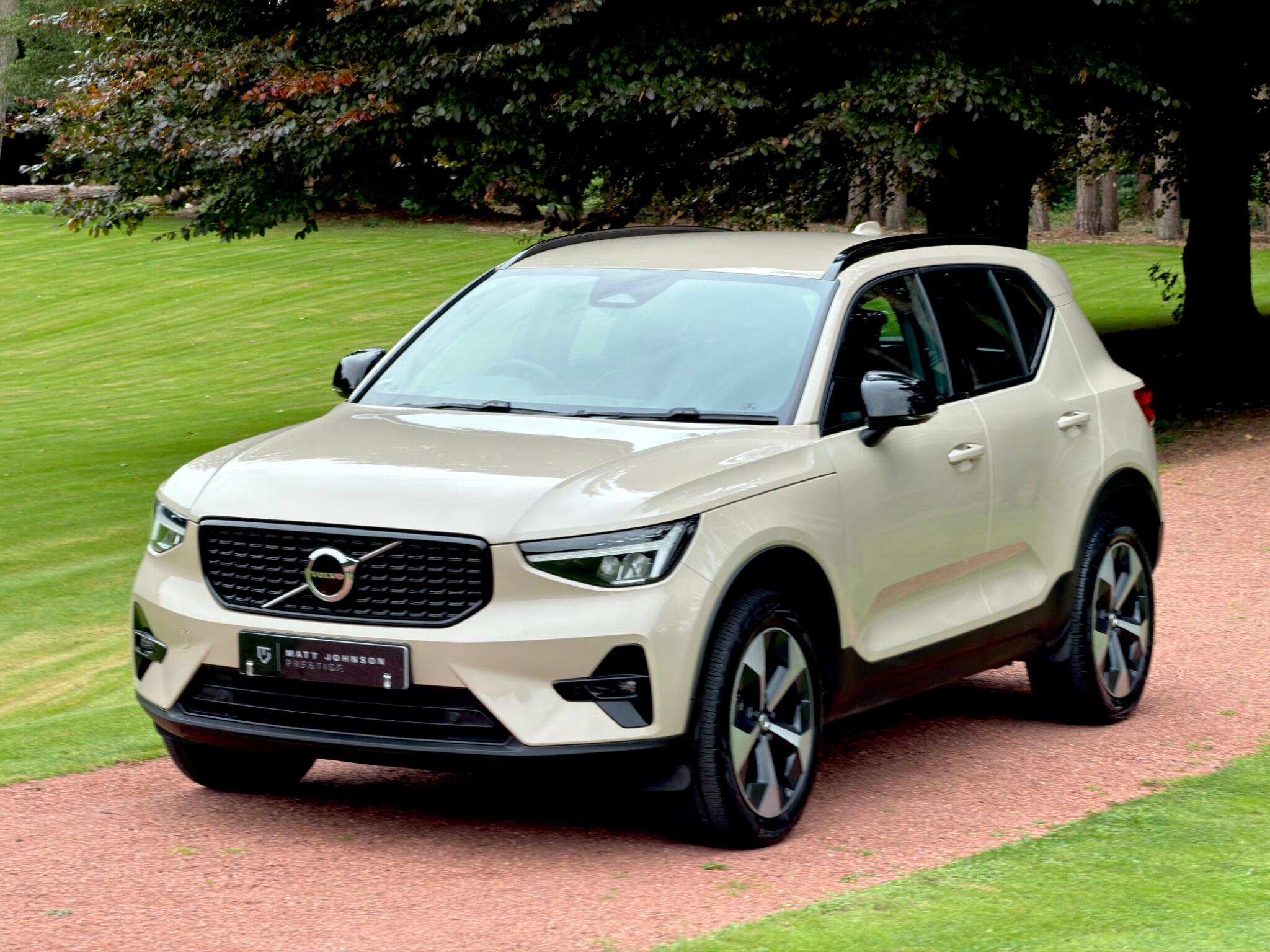 Volvo XC40 view 23