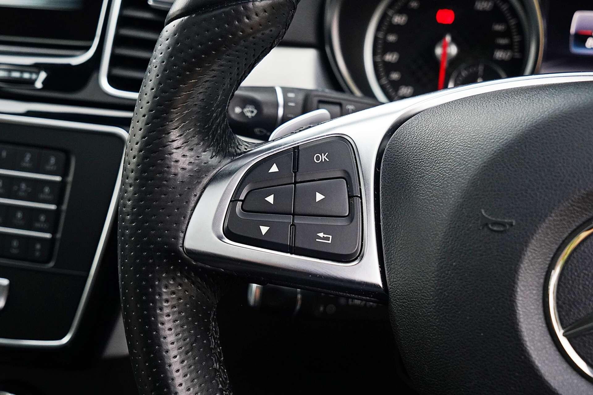 Mercedes-Benz GLE view 31