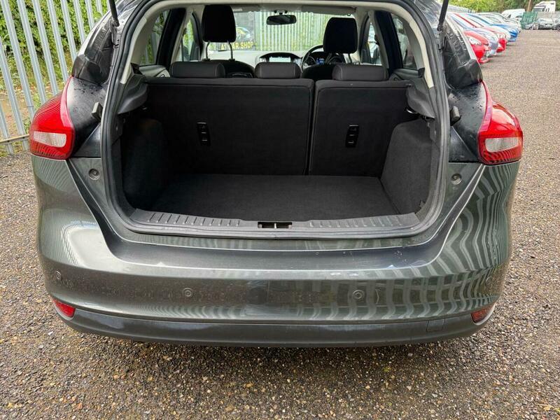 2017 Ford Focus image 31