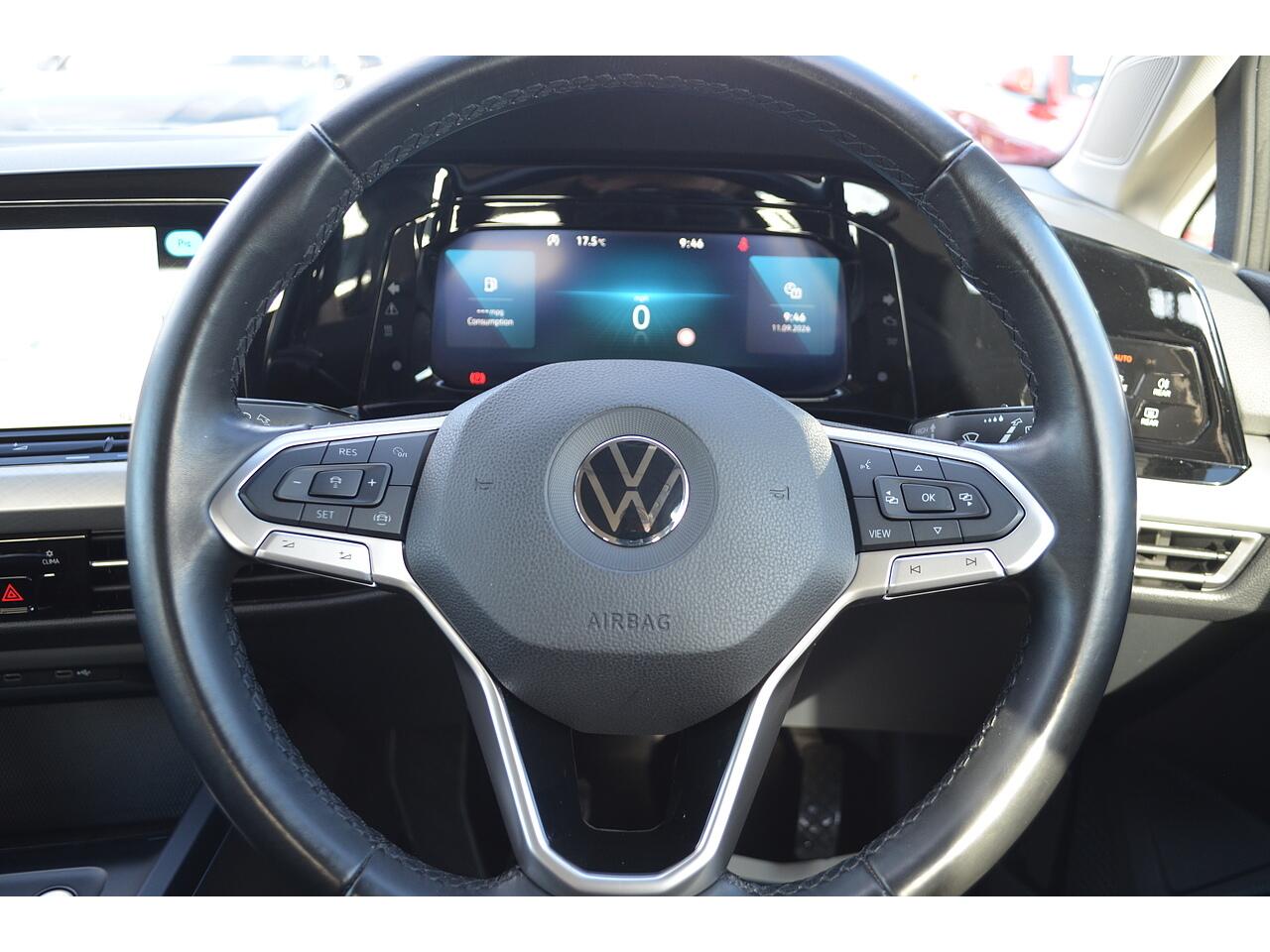 Volkswagen Golf view 21