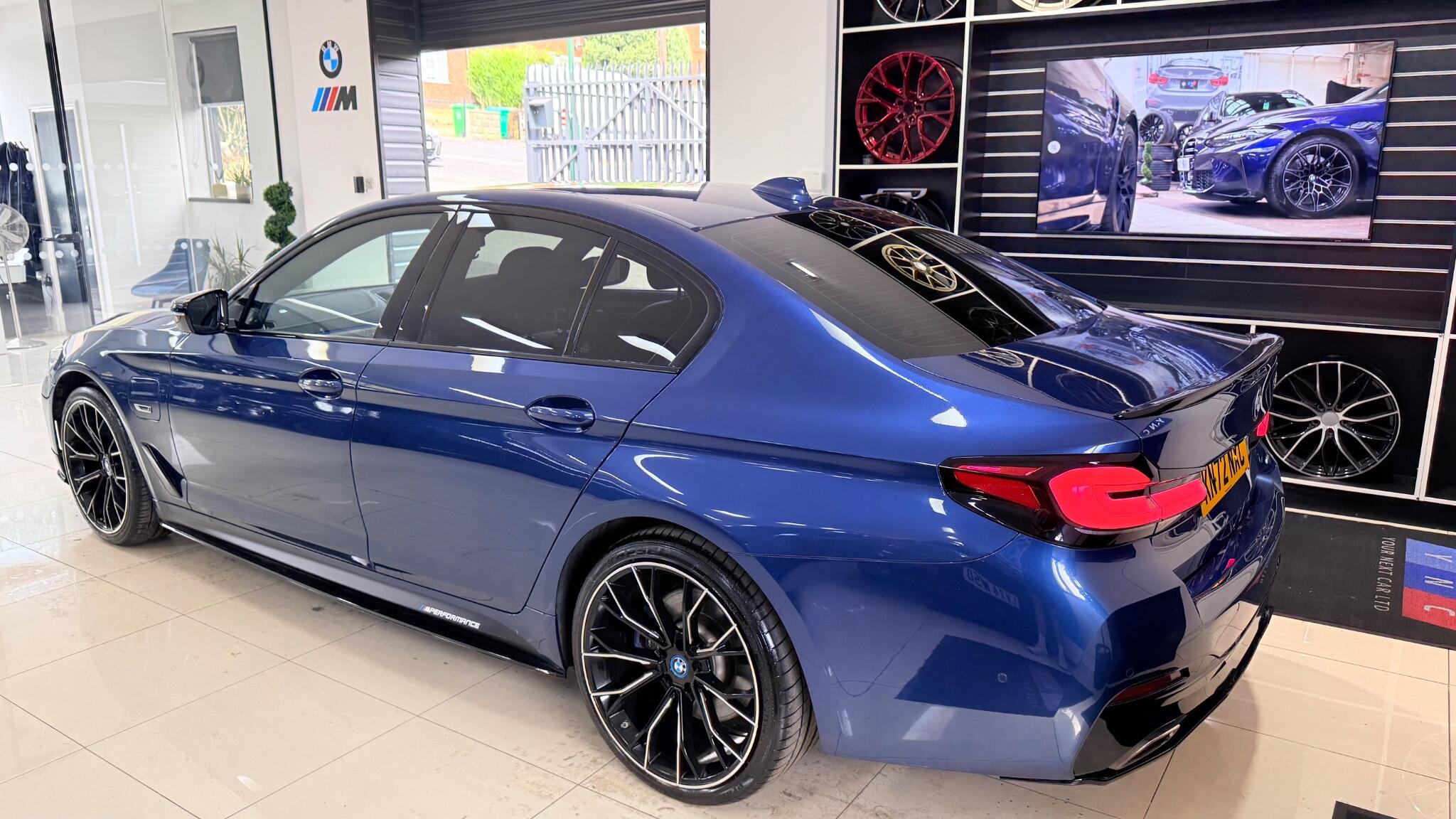 BMW 5 Series view 37