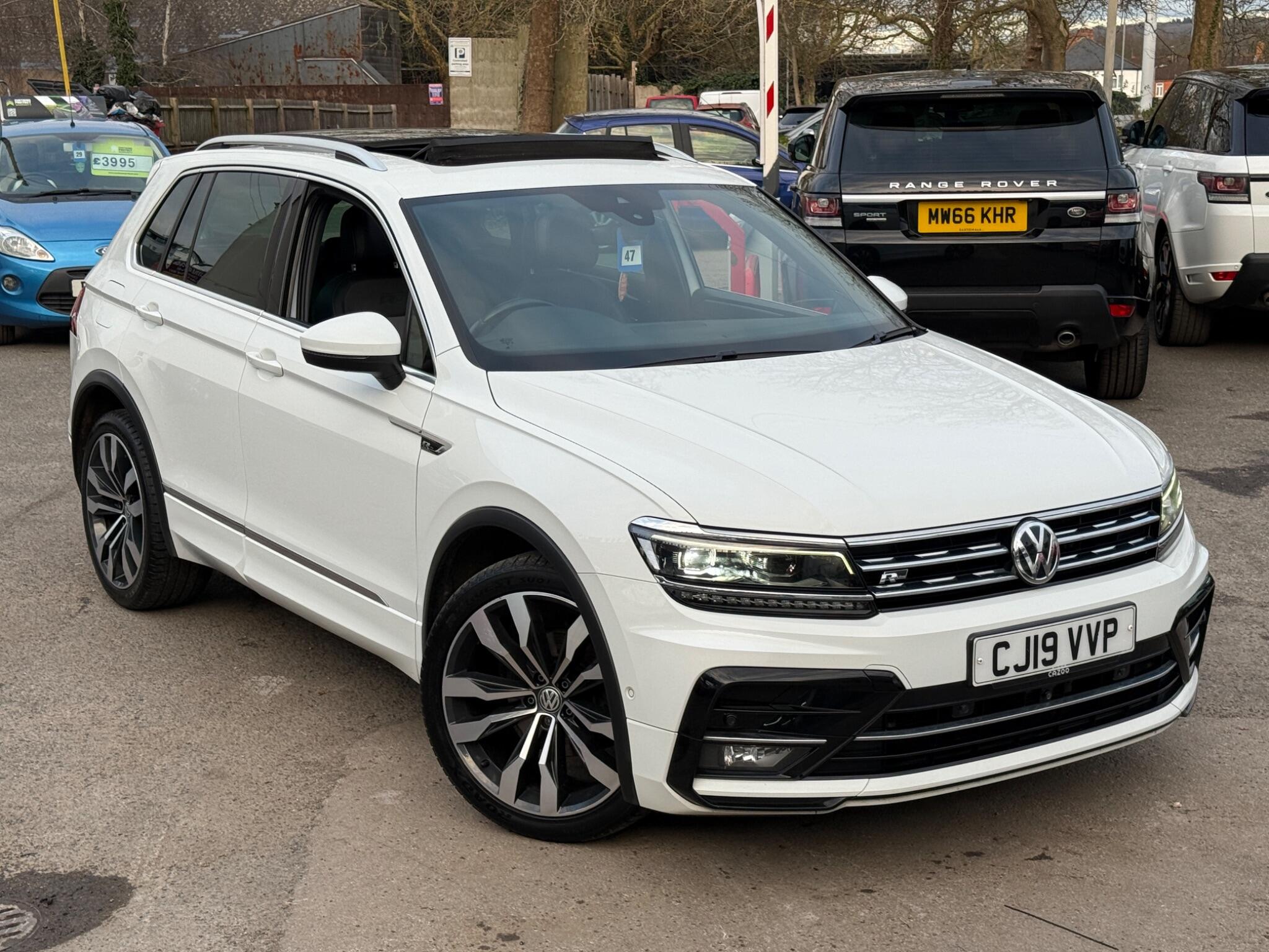 Volkswagen Tiguan - Image 8