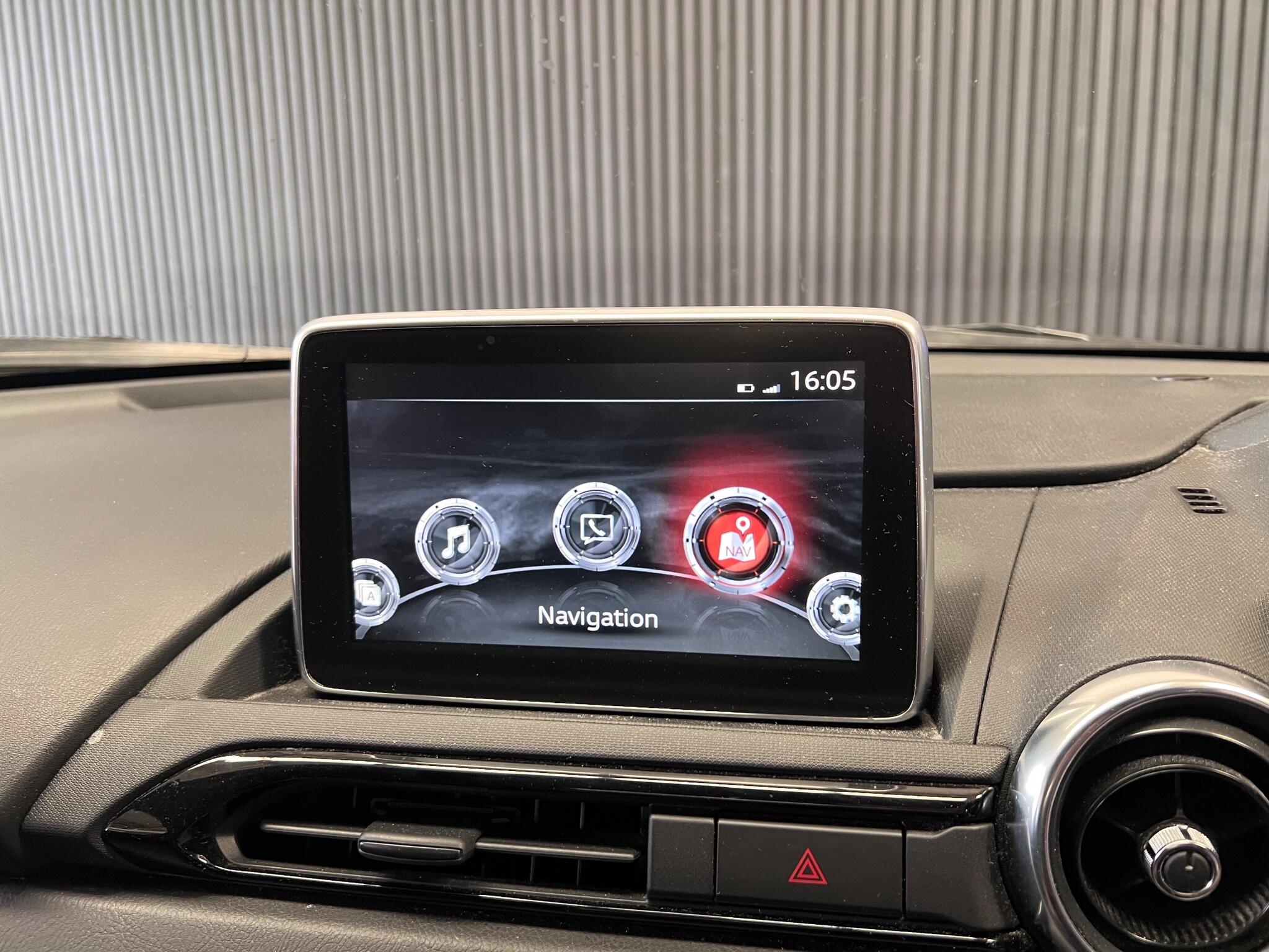 Mazda MX-5 view 25