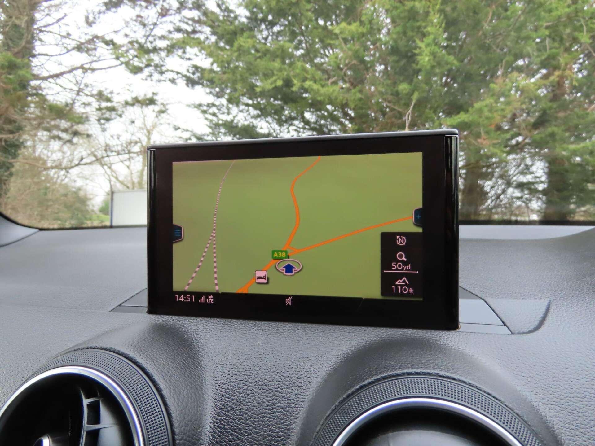 Audi Q2 view 11