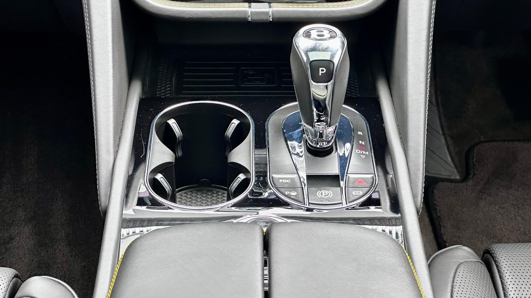 Bentley Bentayga view 45