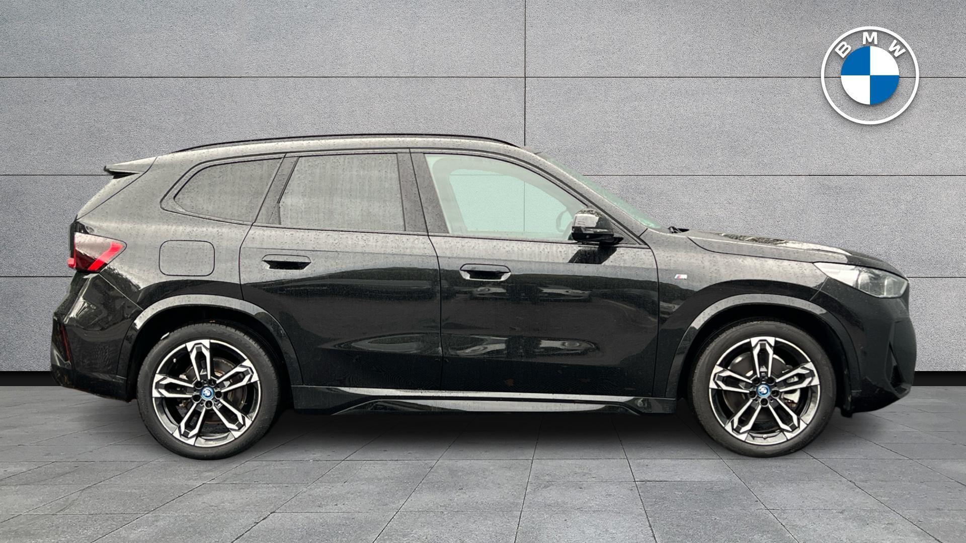 BMW iX1 view 3
