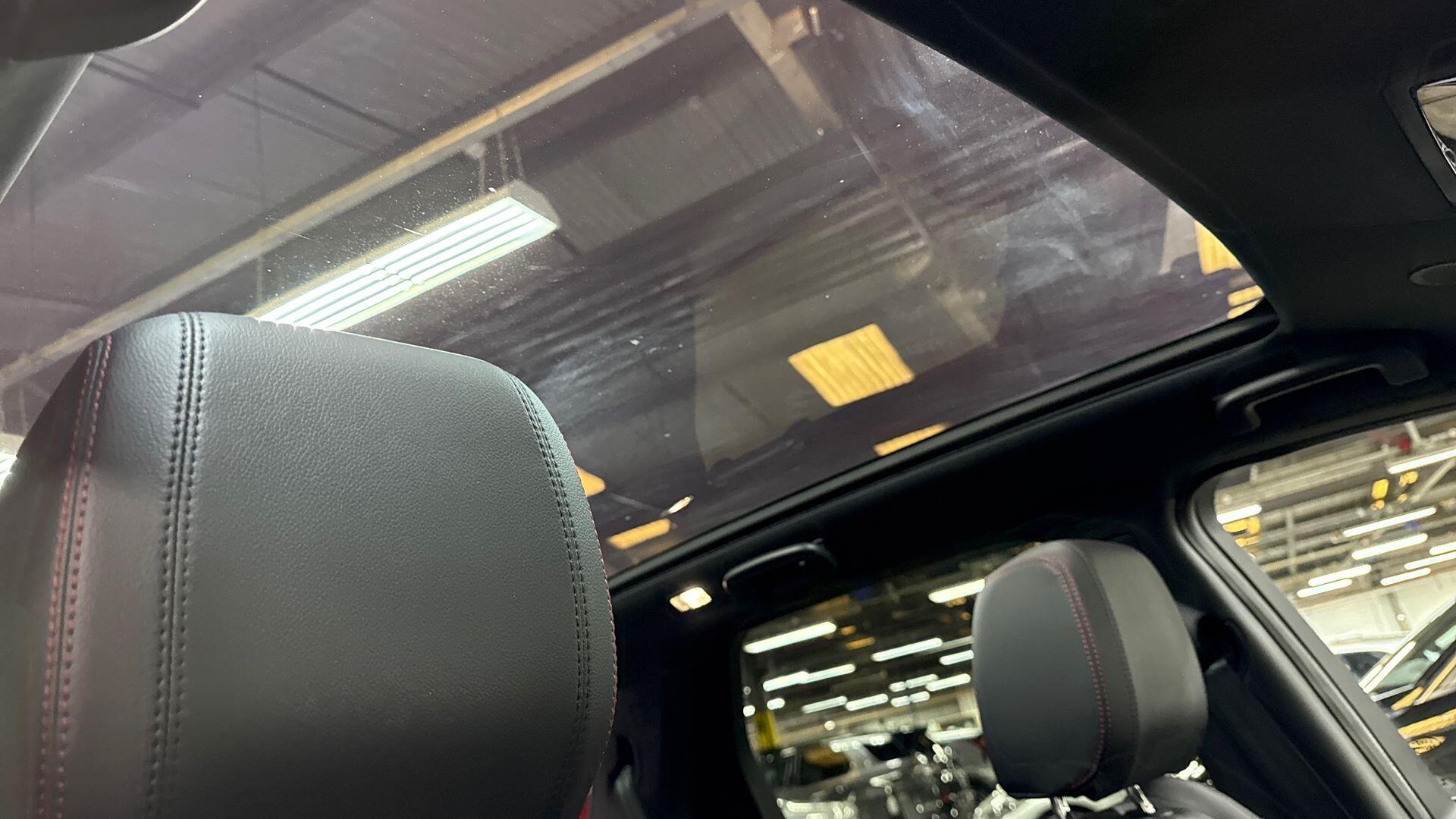 Land Rover Discovery Sport view 21