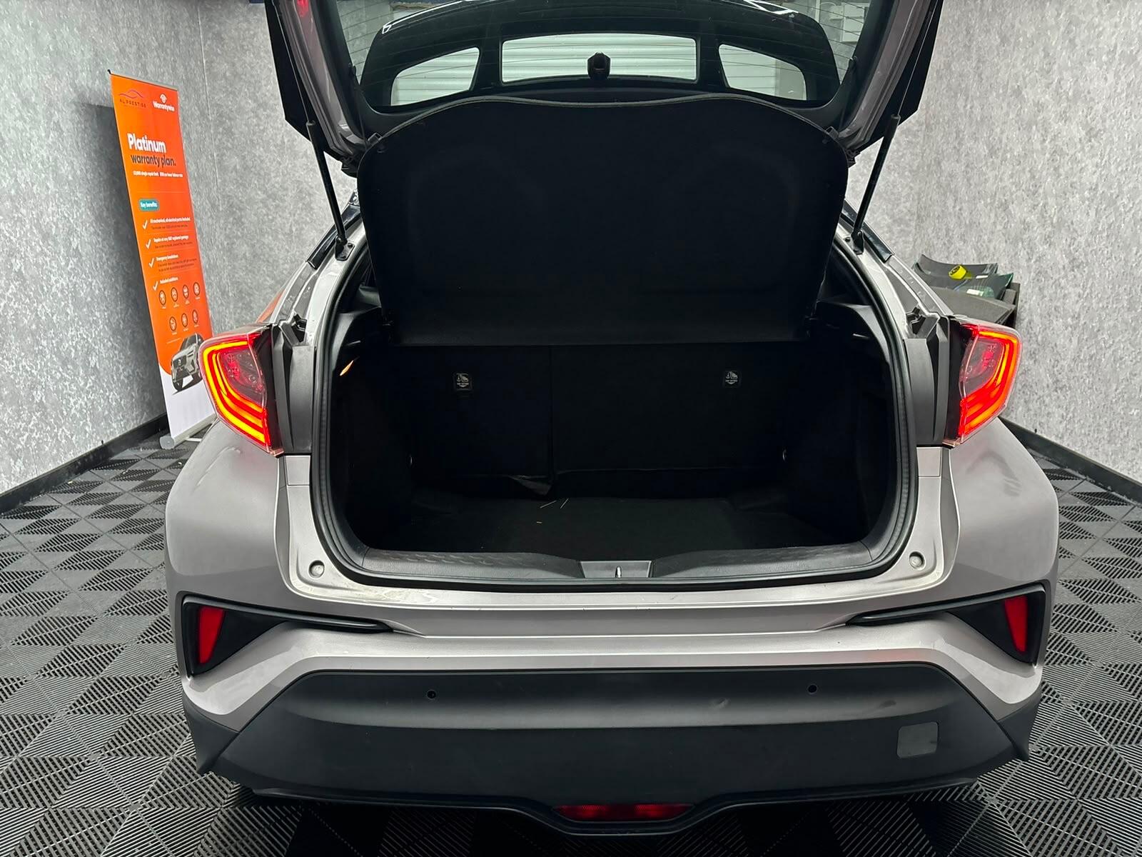 Toyota C-HR view 29