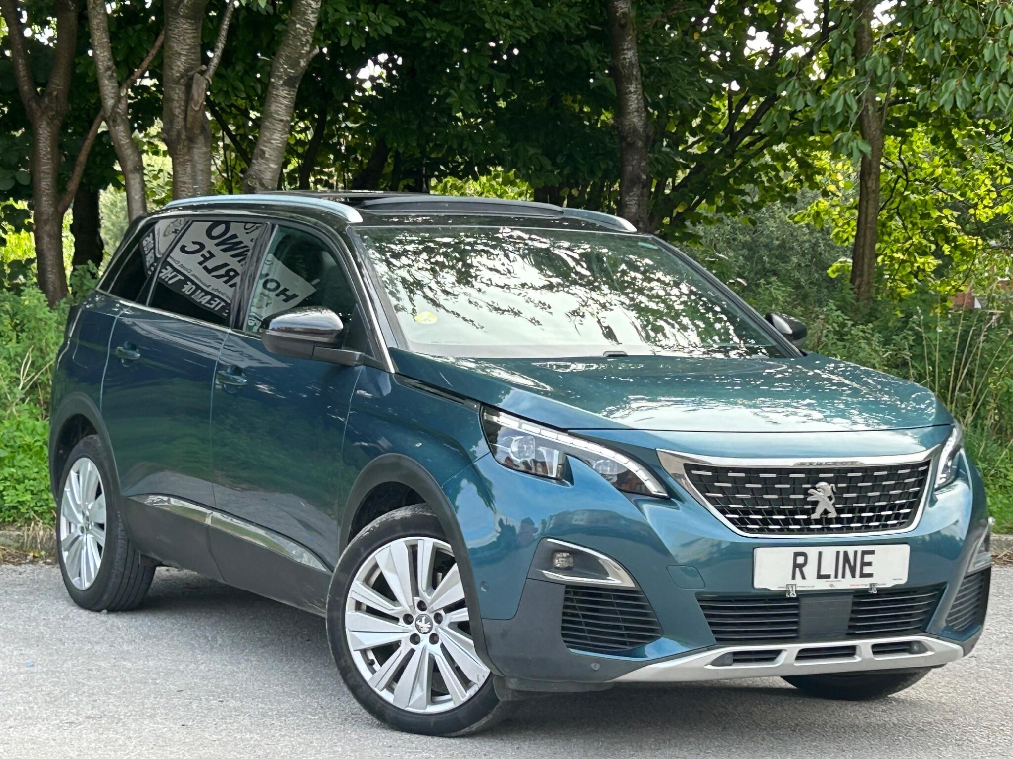 Peugeot 5008 view 2