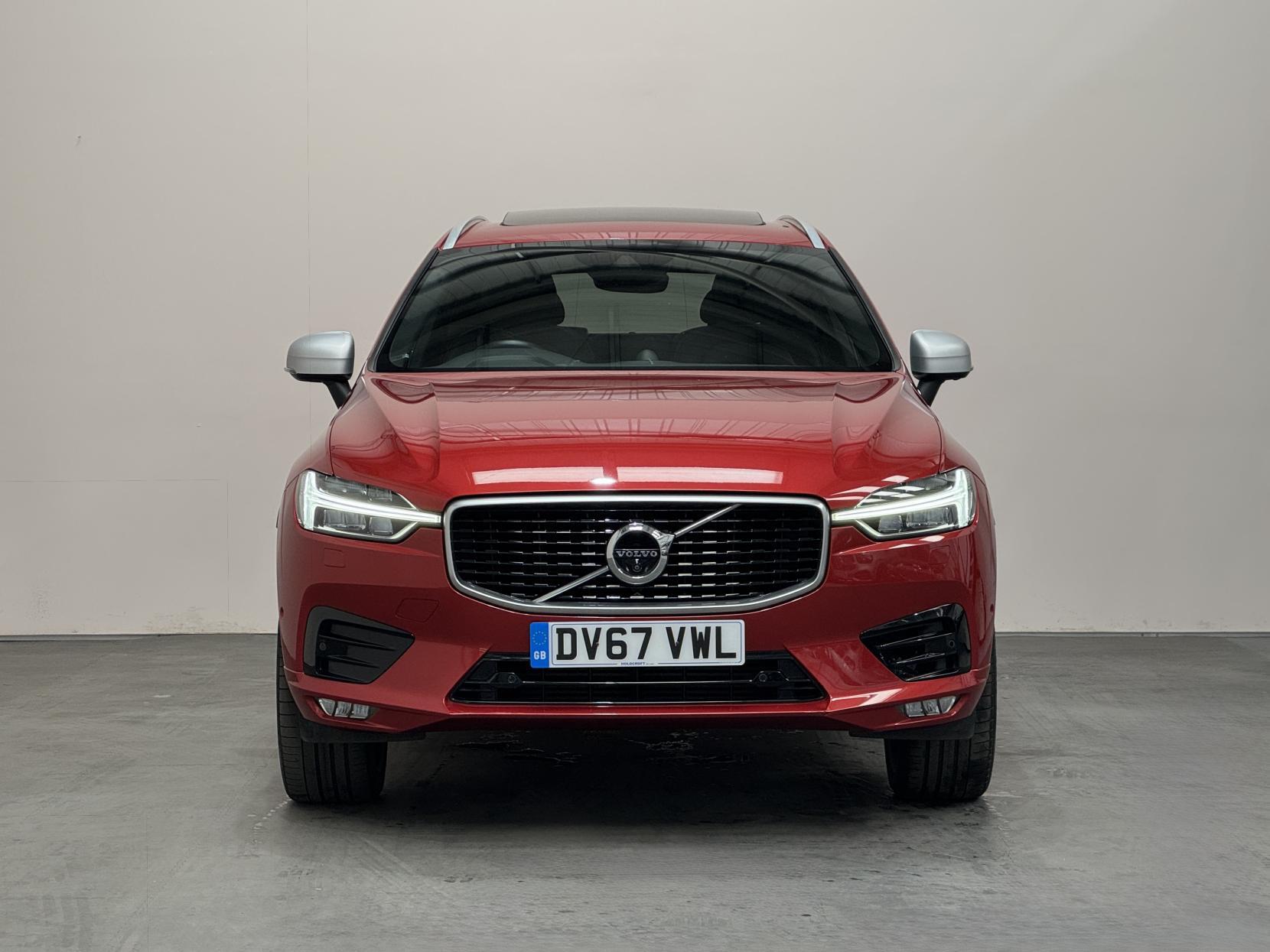 Volvo XC60 view 5