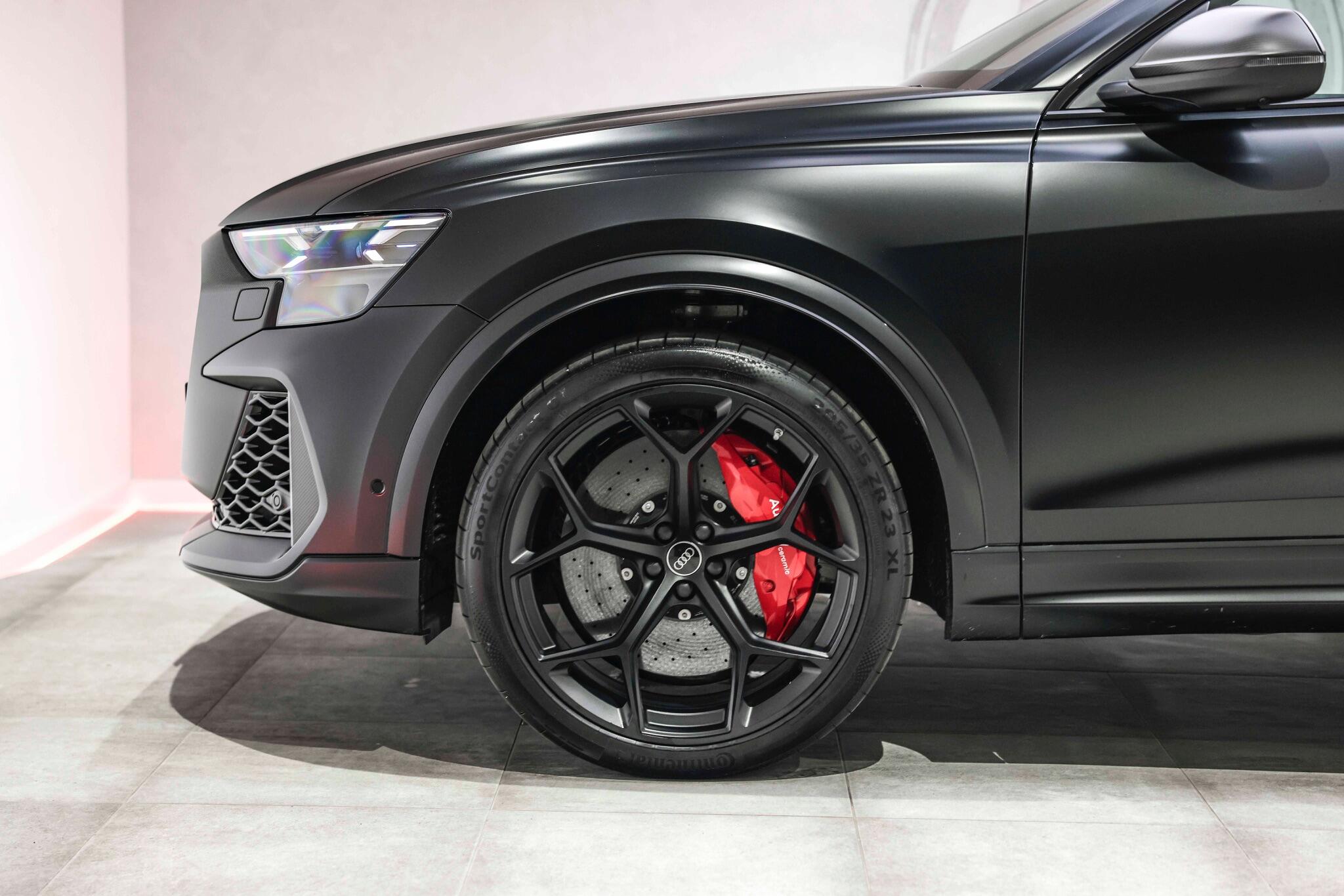 Audi RSQ8 view 4