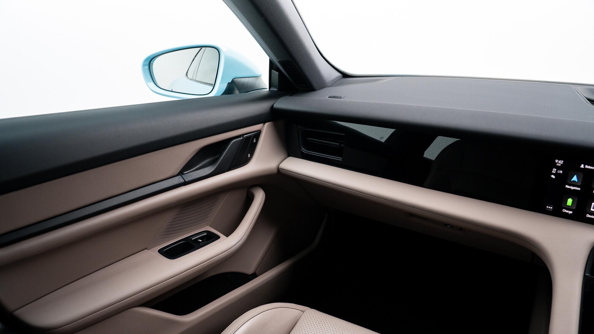 Porsche Taycan view 29