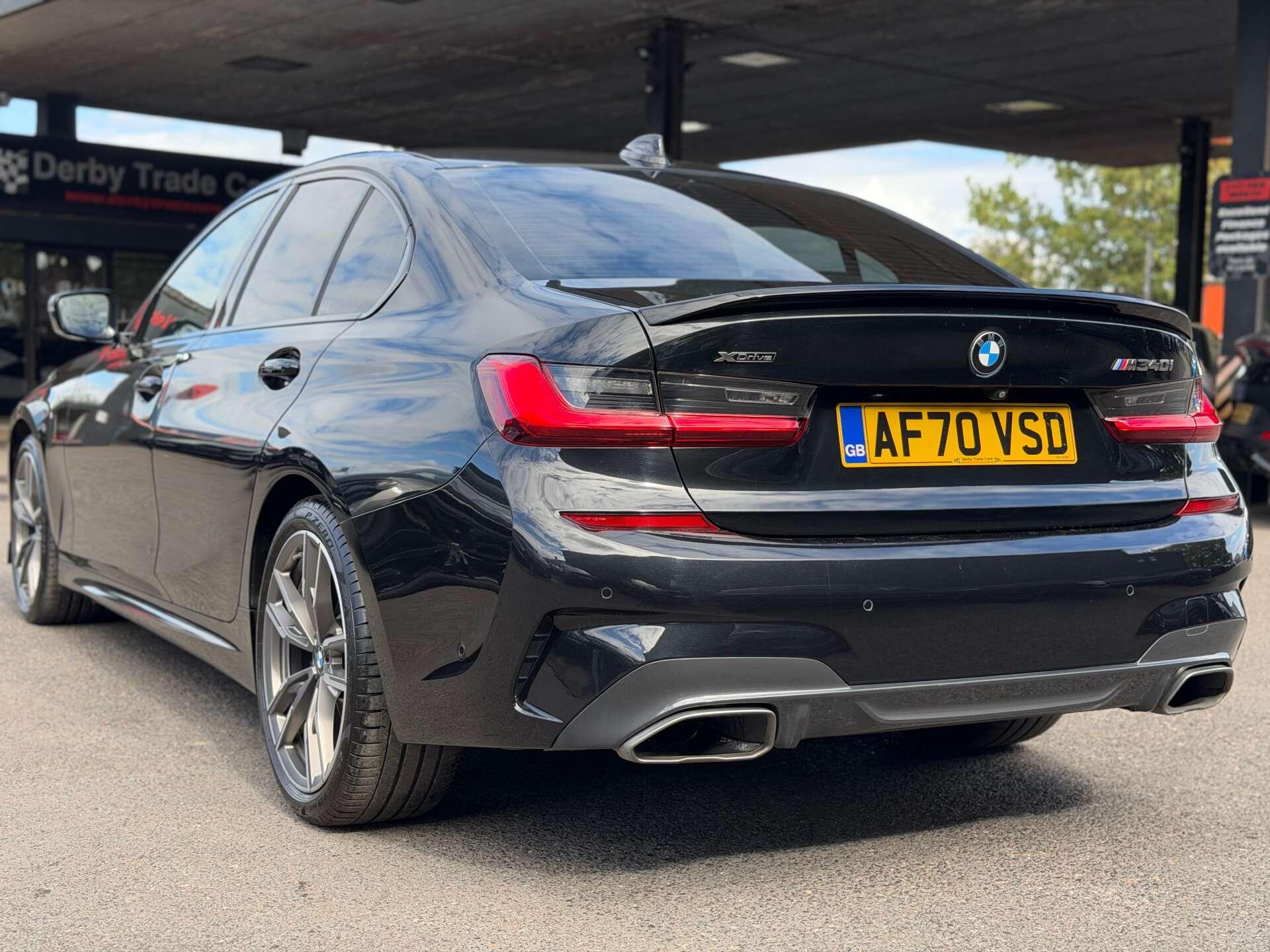 BMW 3 Series view 11