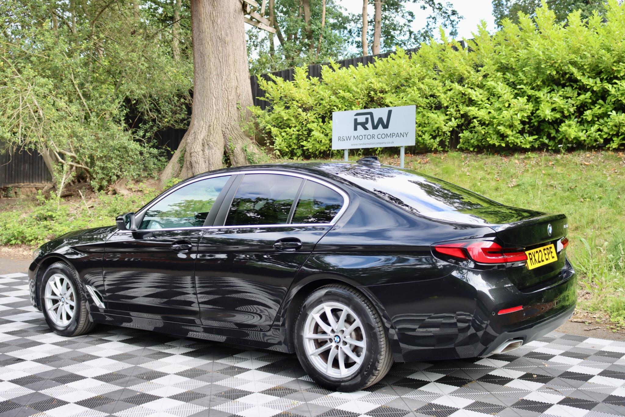 BMW 5 Series view 15