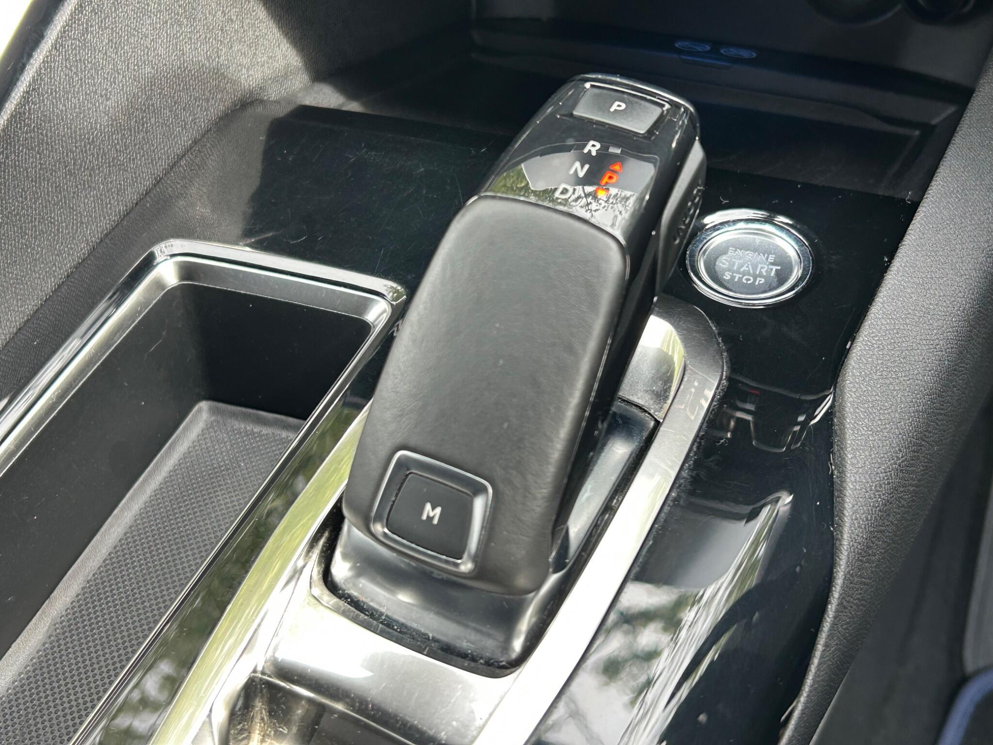 Peugeot 3008 view 16