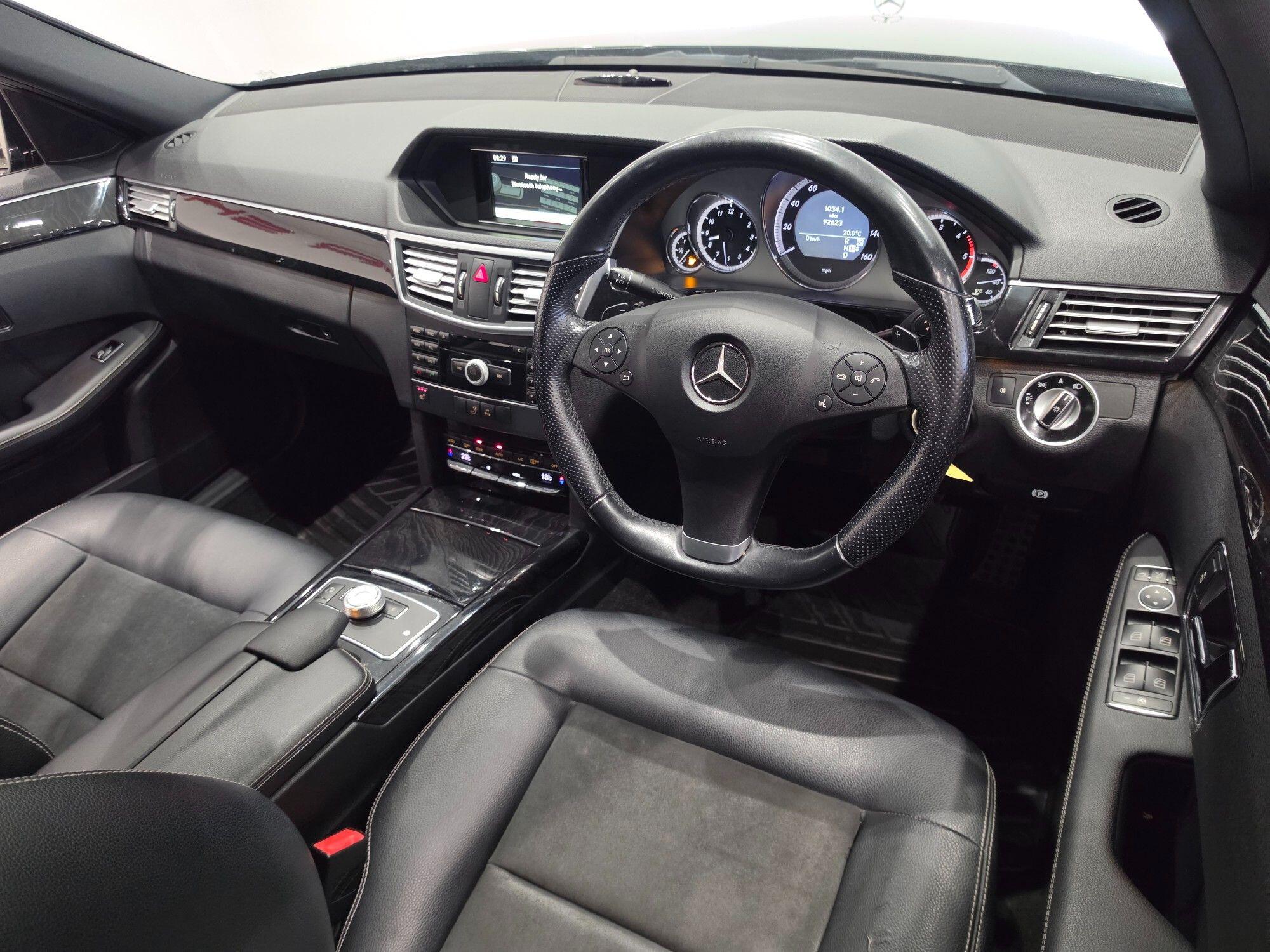 Mercedes-Benz E-Class view 29
