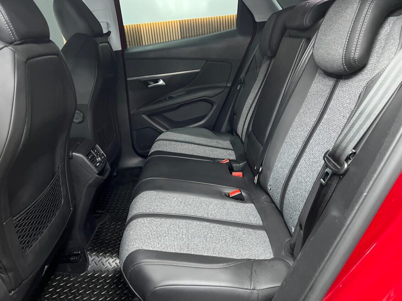 Peugeot 3008 view 43